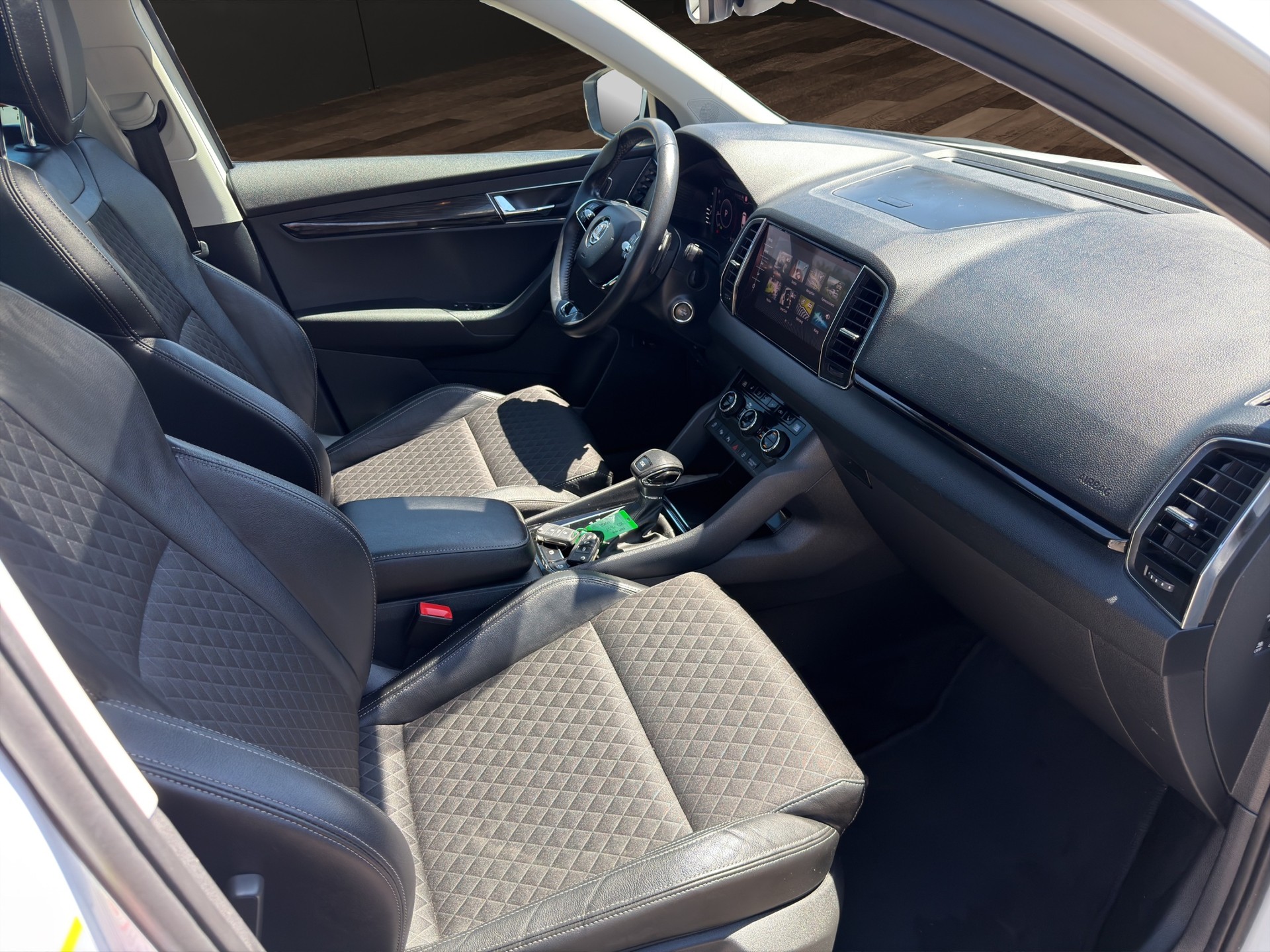 SKODA Karoq 1.5 TSI ACT SportLine DSG-image-14