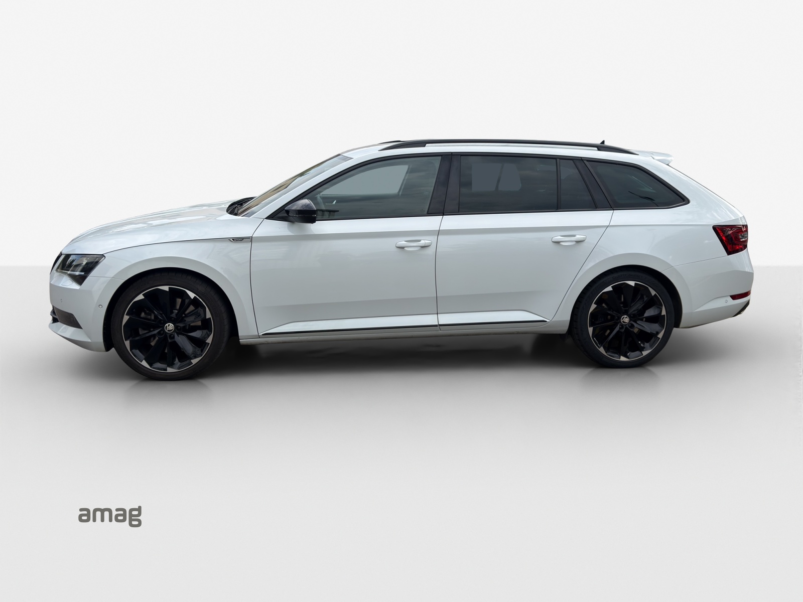 SKODA Superb Combi 2.0 TSI SportLine+ DSG 4x4-showroom-element-1