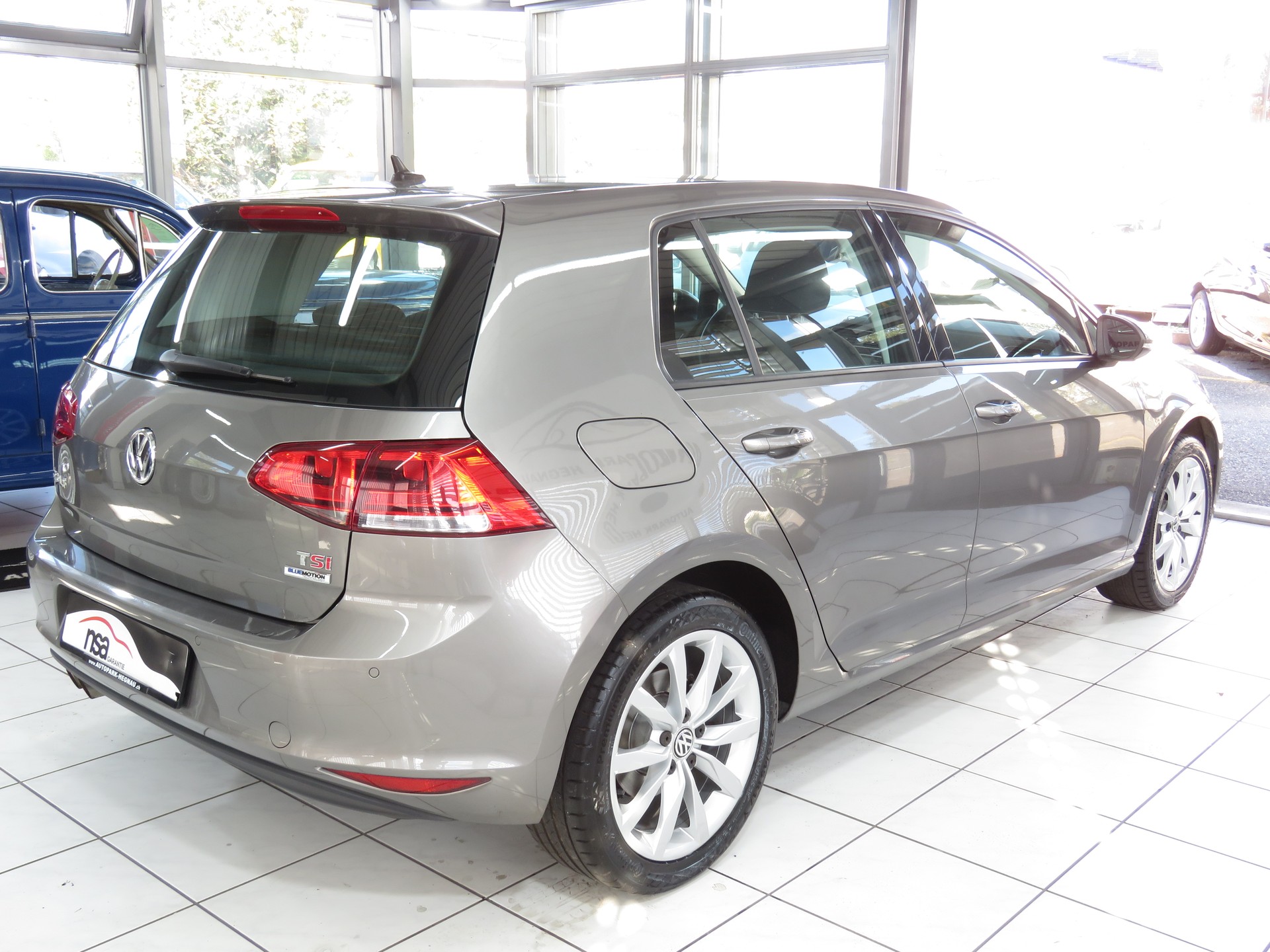 VW Golf 1.4 TSI Highline DSG (Automat)-showroom-element-3