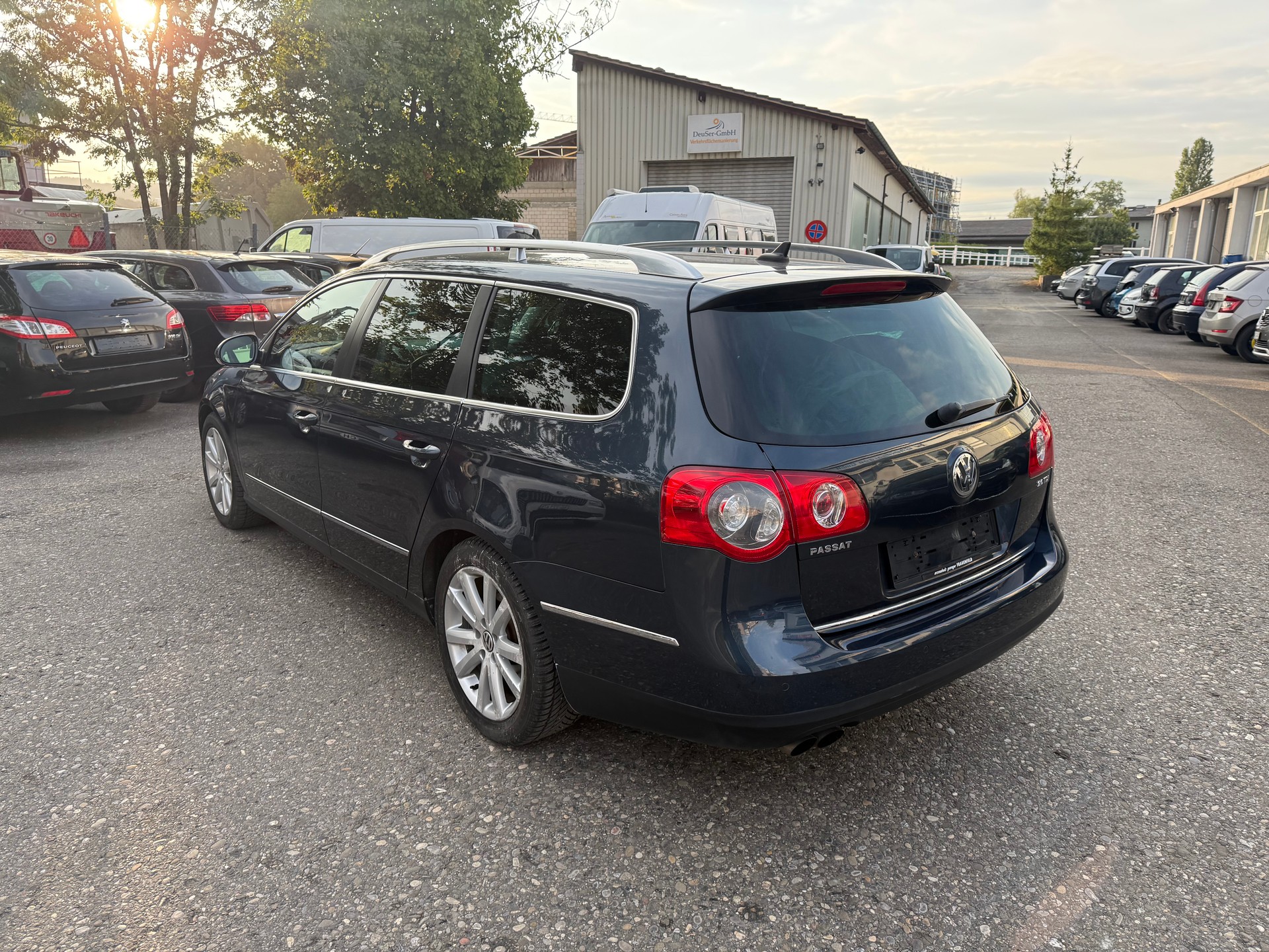 VW Passat Variant 2.0 TDI Highline-showroom-element-3