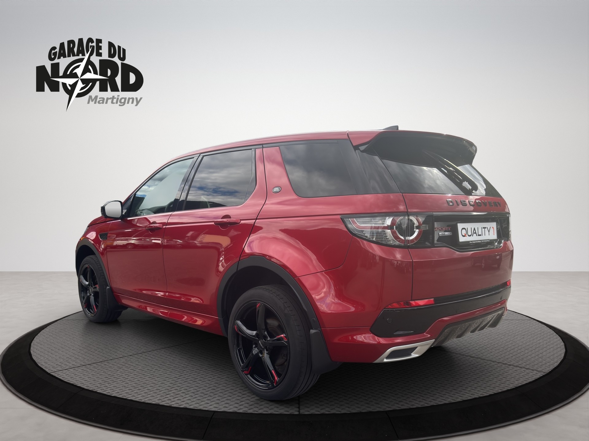 LAND ROVER Discovery Sport 2.0 Si4 HSE Luxury AT9-showroom-element-3