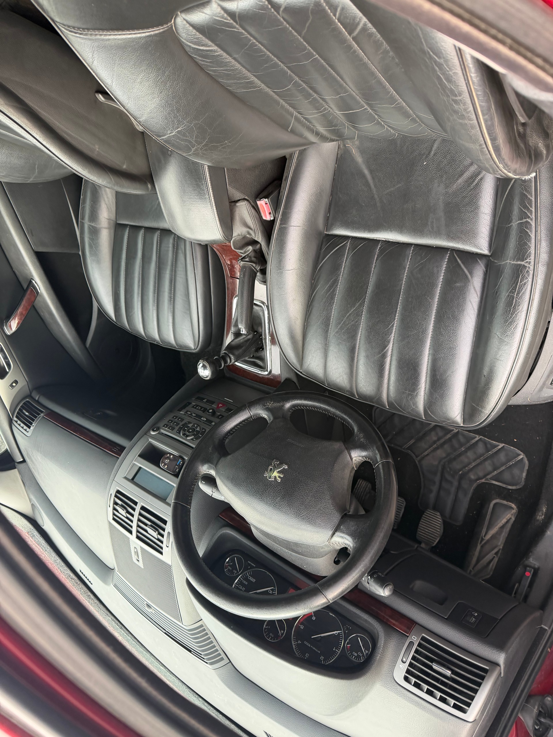 PEUGEOT 407 2.0 HDI SV Executive-image-6