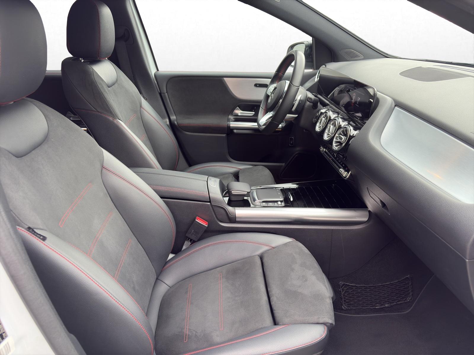 MERCEDES-BENZ B 200 d AMG Line 4matic-image-15
