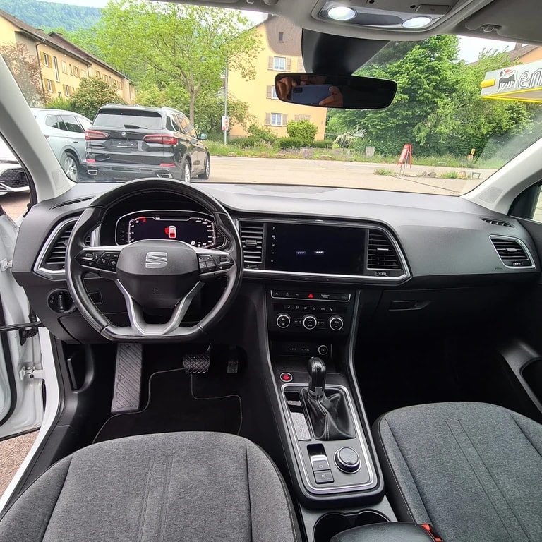 SEAT Ateca 2.0 TDI CR Style 4Drive DSG ** Gr-Navi ** RF-Kamera ** Virtual Cockpit ** Abstandsregelsysteme ** Neues Modell **-image-8