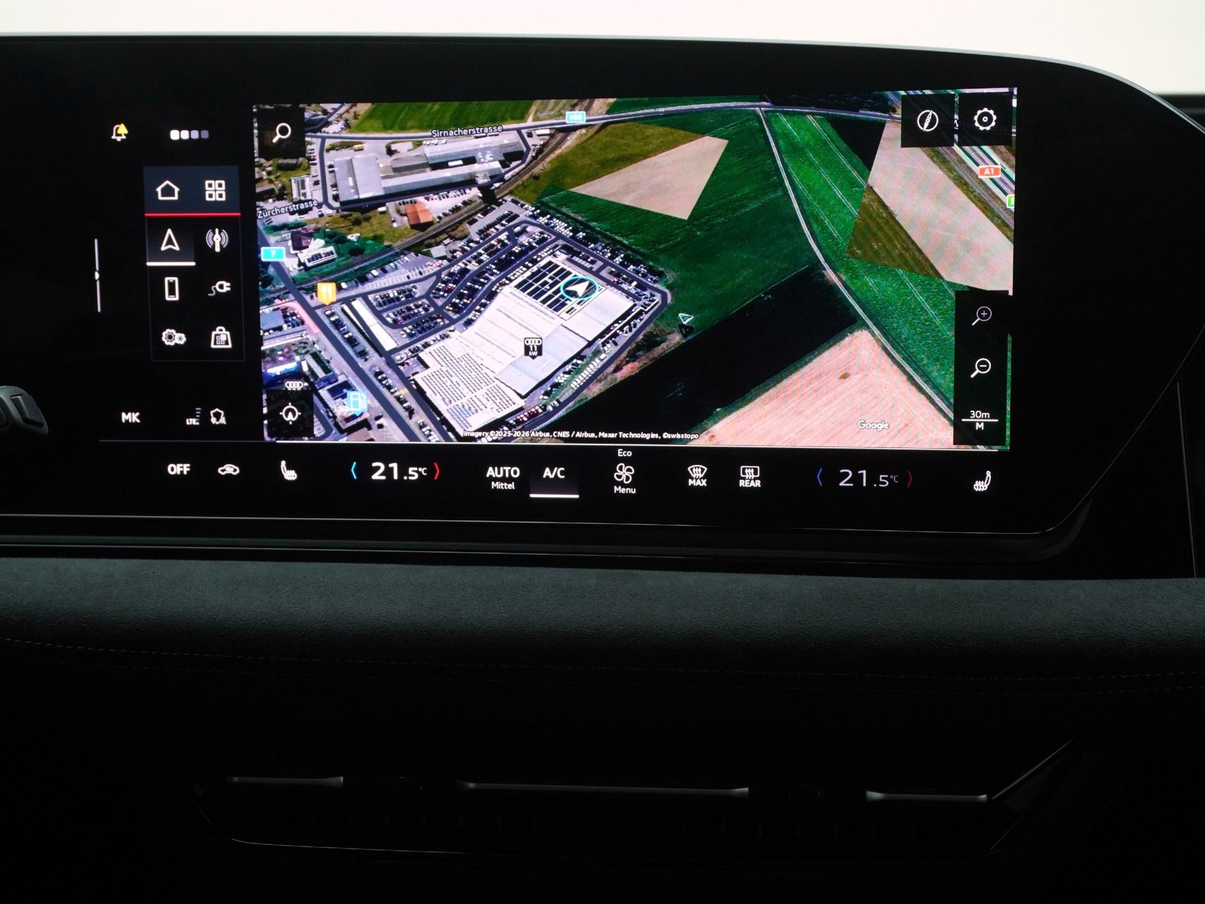 AUDI A6 e-tron Avant Performance S line-image-12
