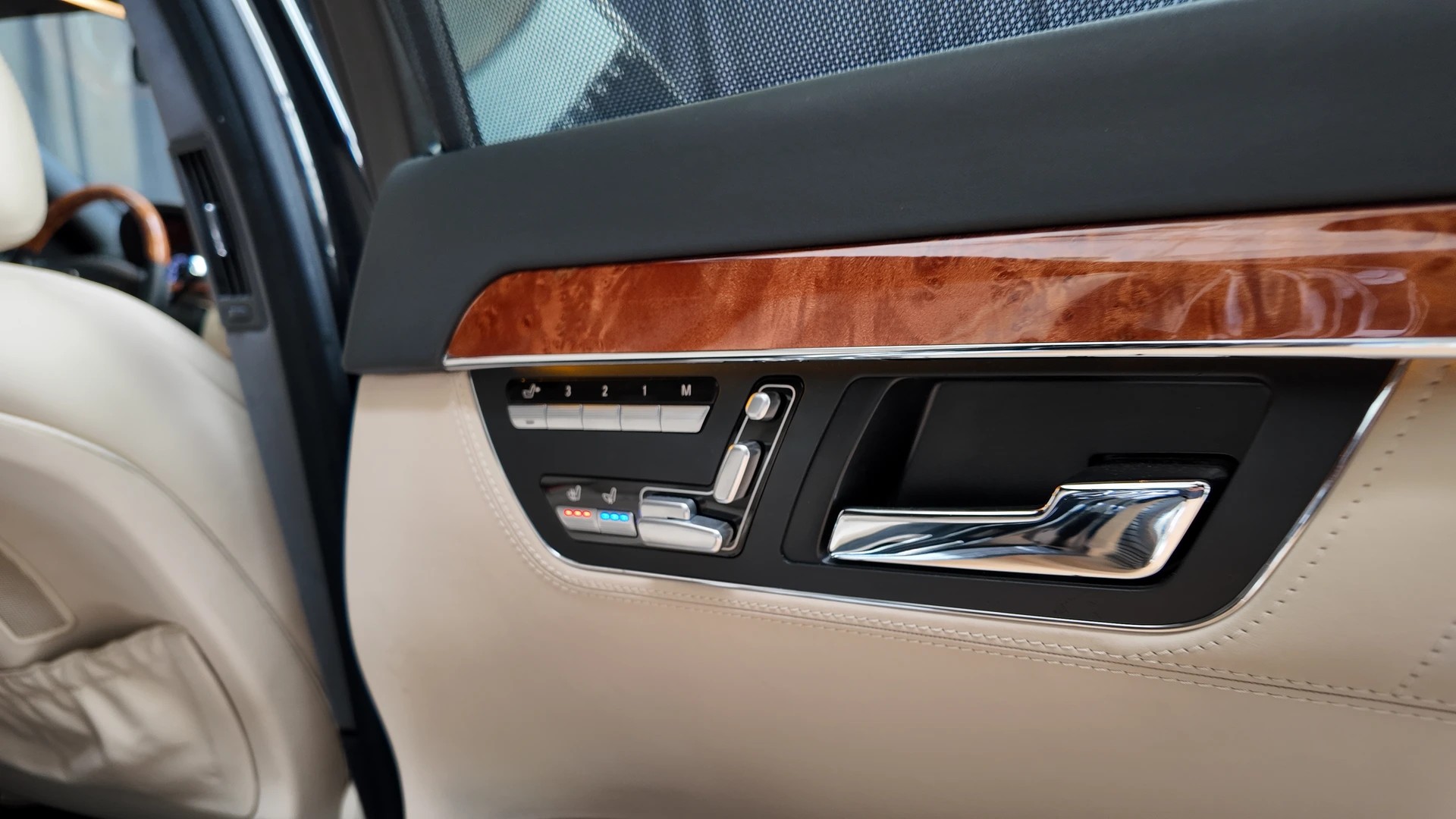 MERCEDES-BENZ S 600 L V12 / S65 AMG Automatic-image-12