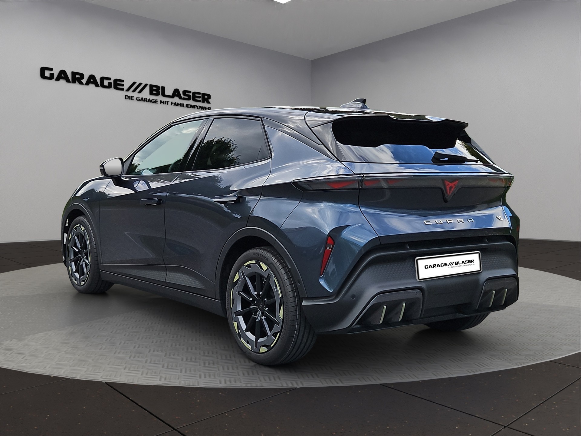 CUPRA Raval 52 kWh VZ Extreme Launch Edition-showroom-element-2