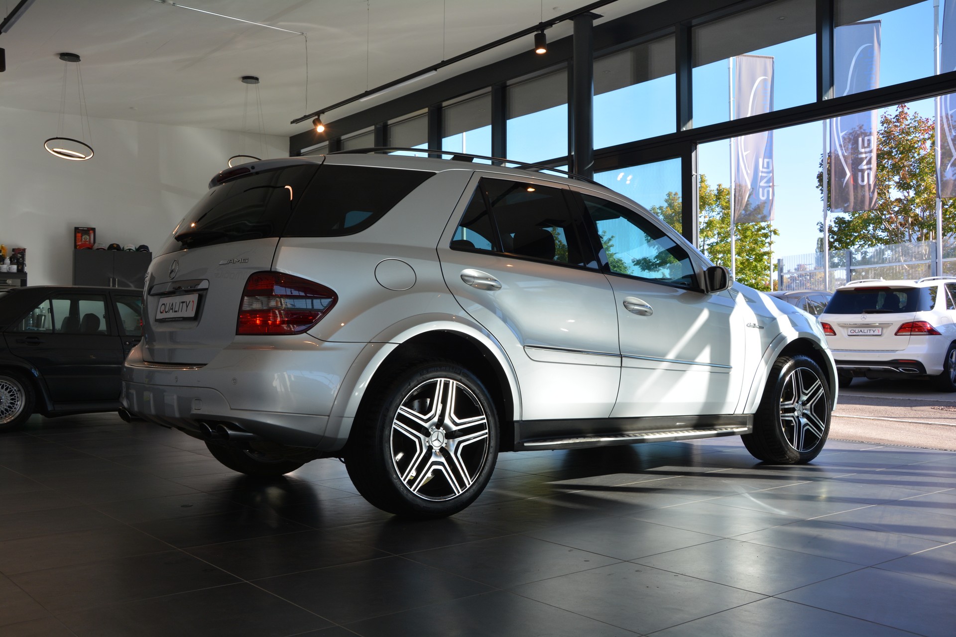 MERCEDES-BENZ ML 63 AMG 4Matic 7G-Tronic-image-15