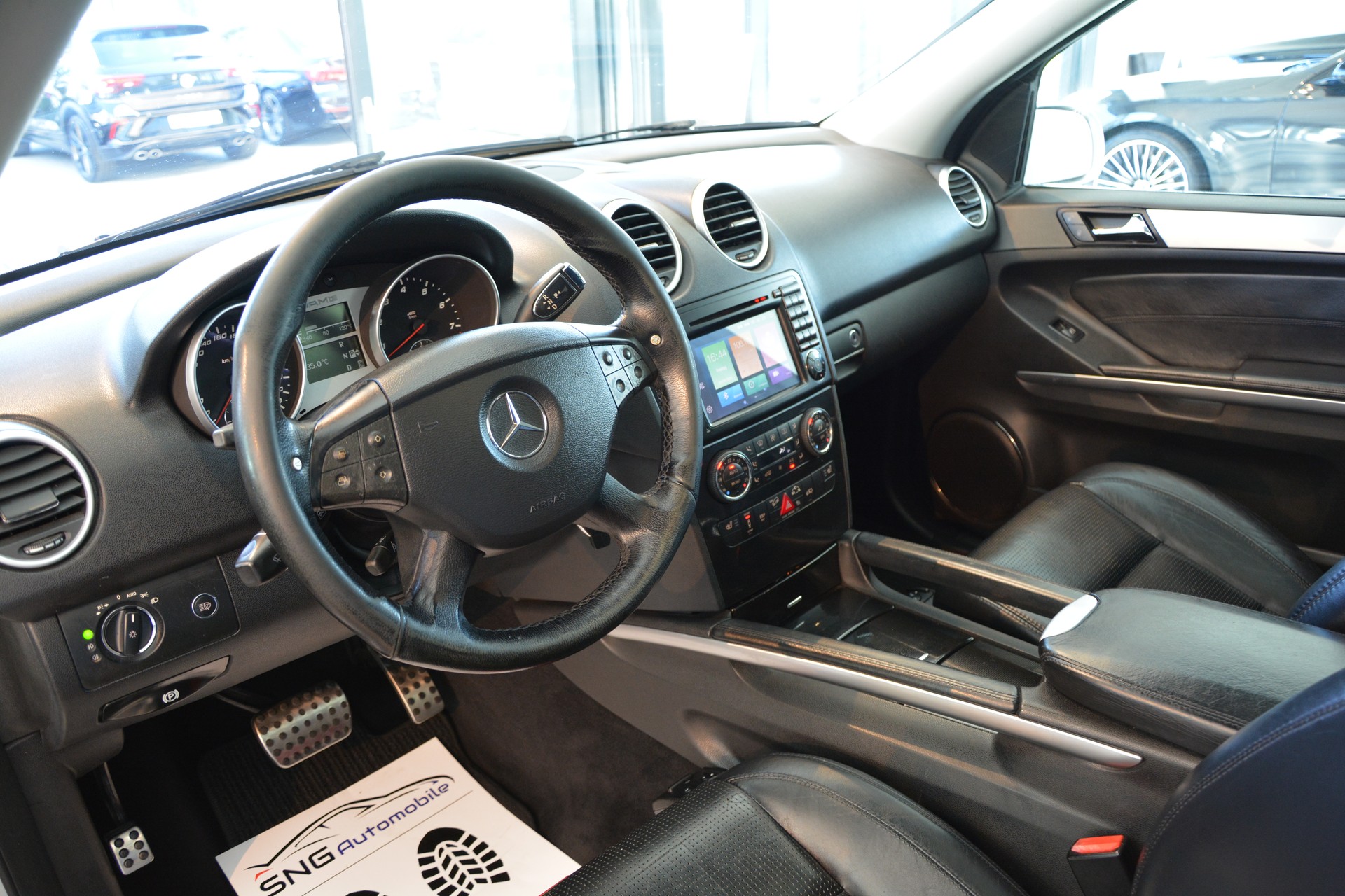 MERCEDES-BENZ ML 63 AMG 4Matic 7G-Tronic-image-9