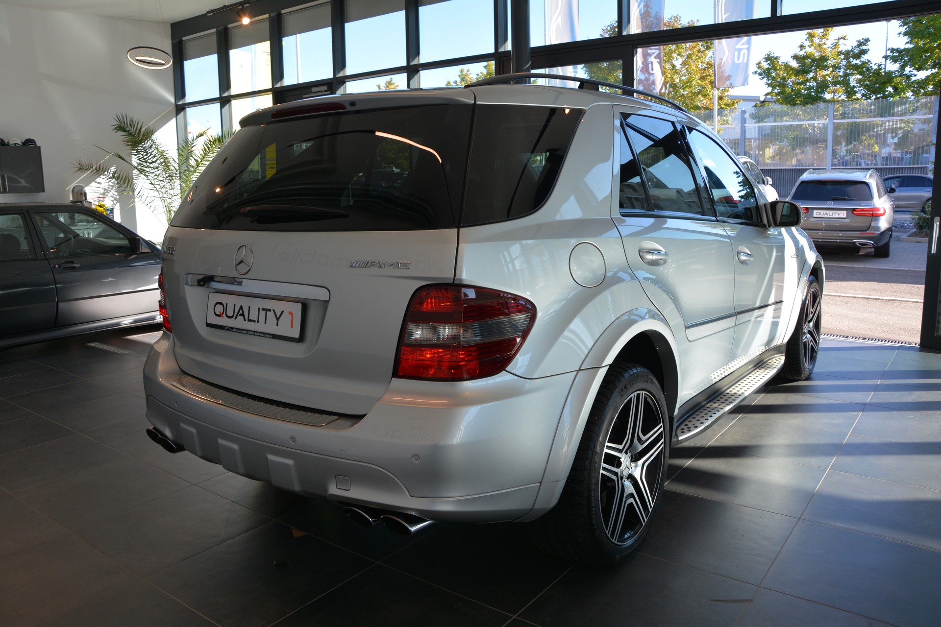 MERCEDES-BENZ ML 63 AMG 4Matic 7G-Tronic-image-5