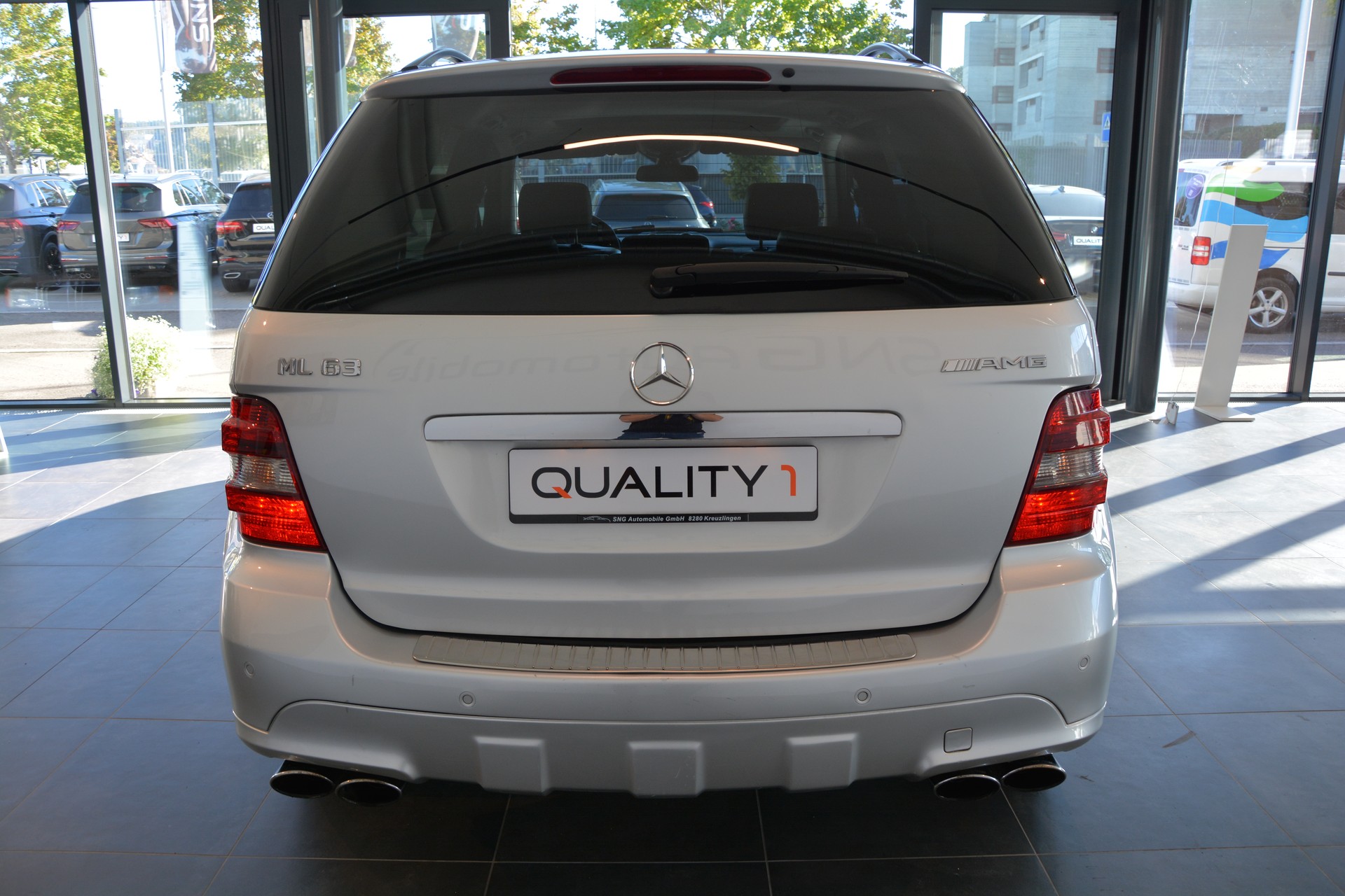 MERCEDES-BENZ ML 63 AMG 4Matic 7G-Tronic-image-4