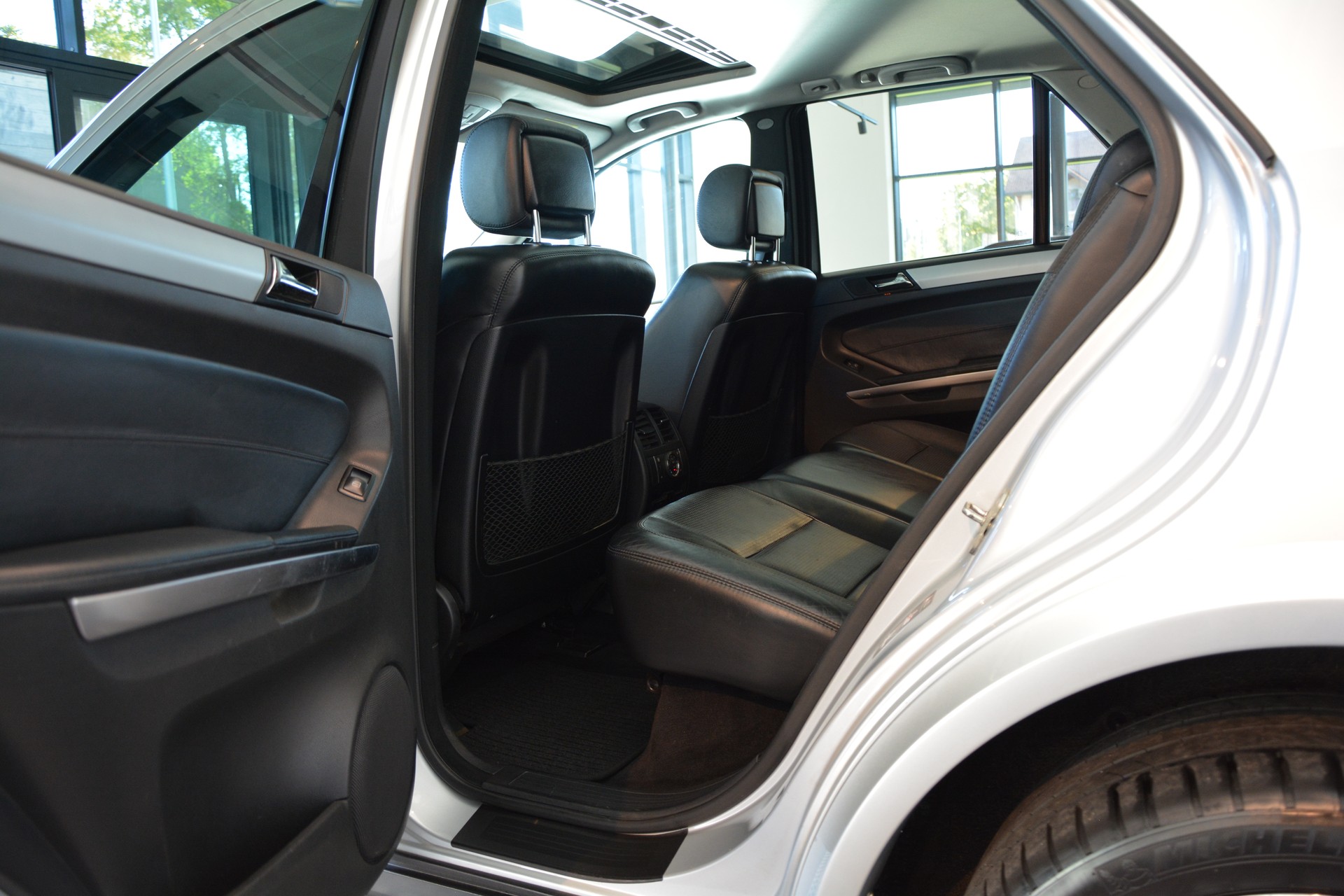 MERCEDES-BENZ ML 63 AMG 4Matic 7G-Tronic-image-10