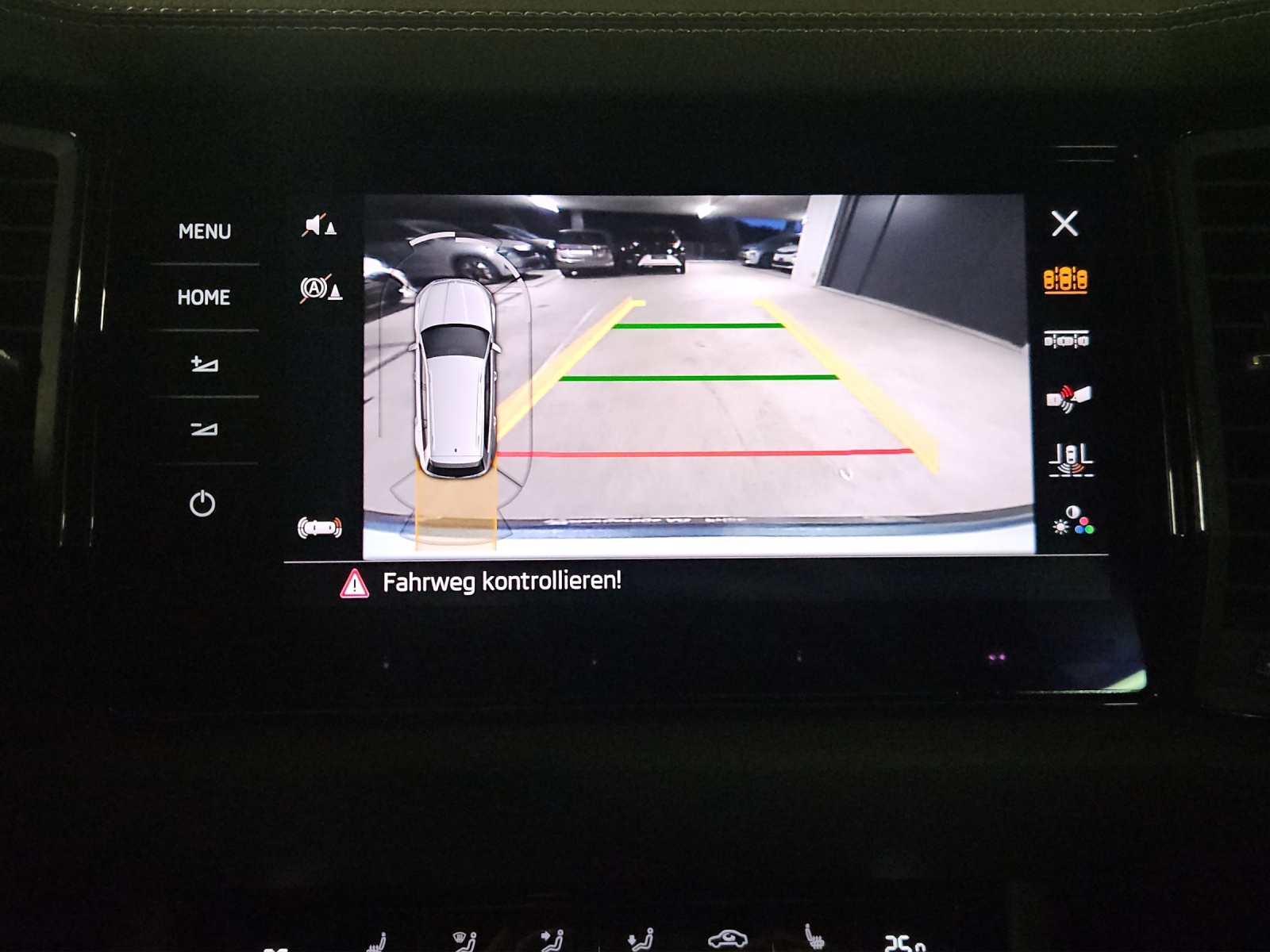 SKODA Kodiaq 2.0 TSI 4x4 SportLine-image-14