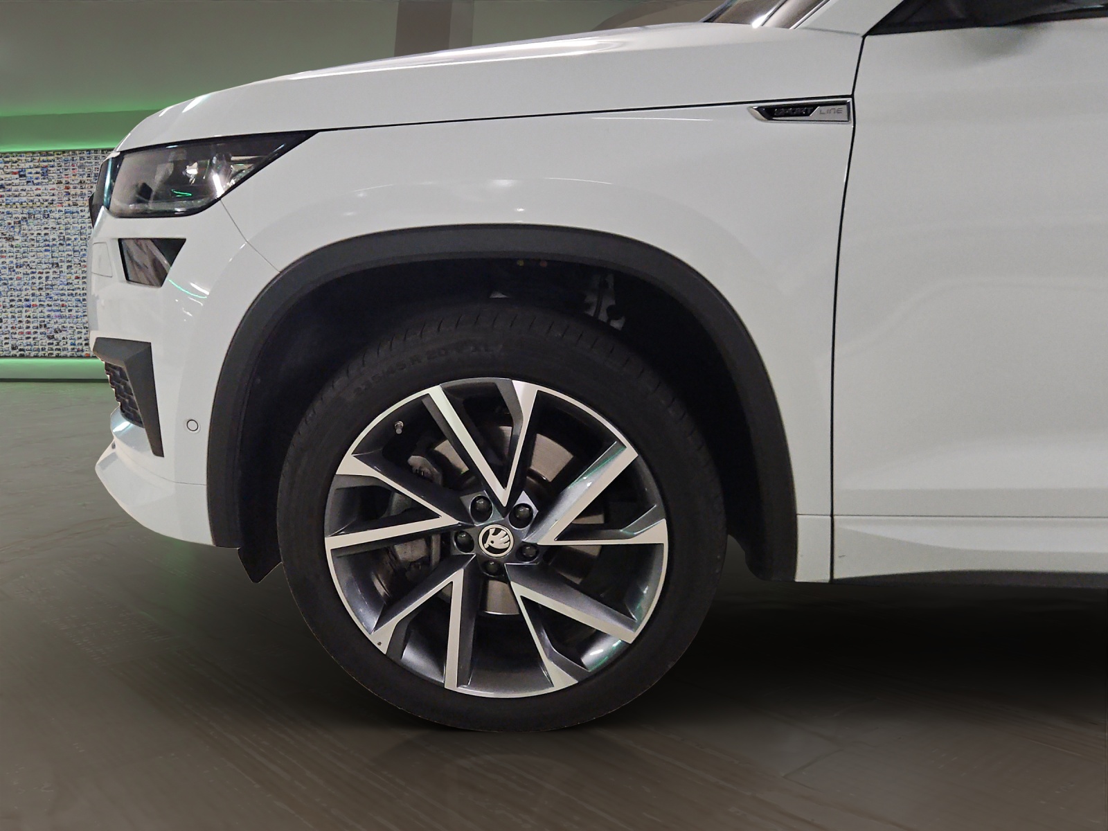 SKODA Kodiaq 2.0 TSI 4x4 SportLine-image-5