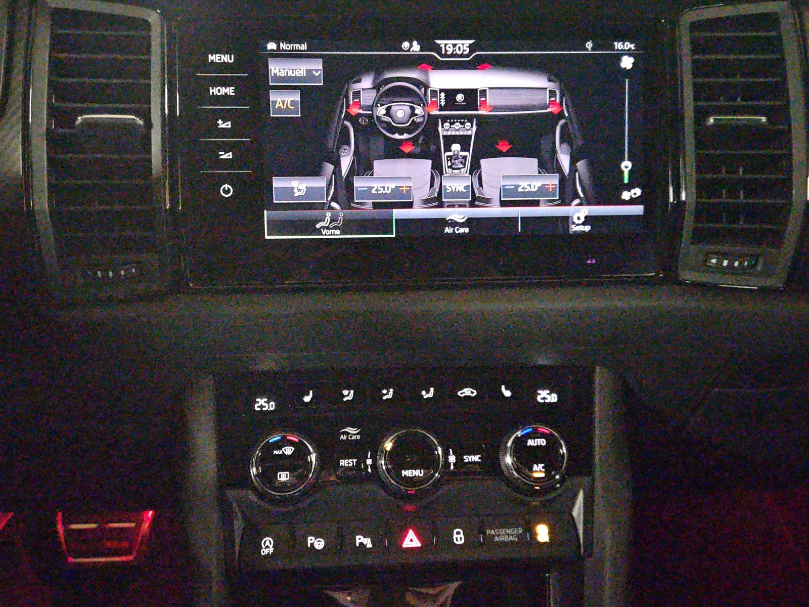 SKODA Kodiaq 2.0 TSI 4x4 SportLine-image-17
