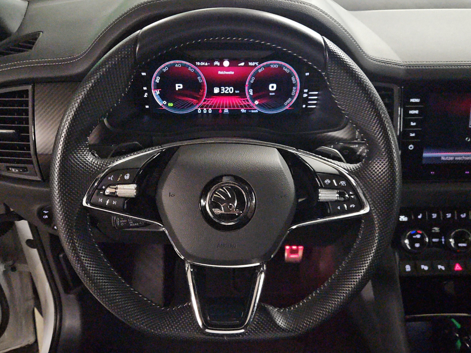 SKODA Kodiaq 2.0 TSI 4x4 SportLine-image-11