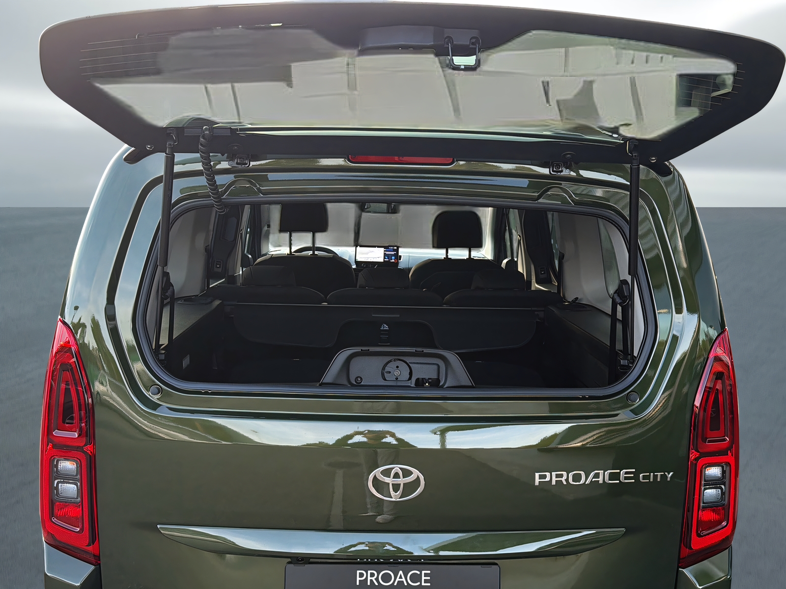 TOYOTA Proace City Verso 1.5 Trend Long-image-11