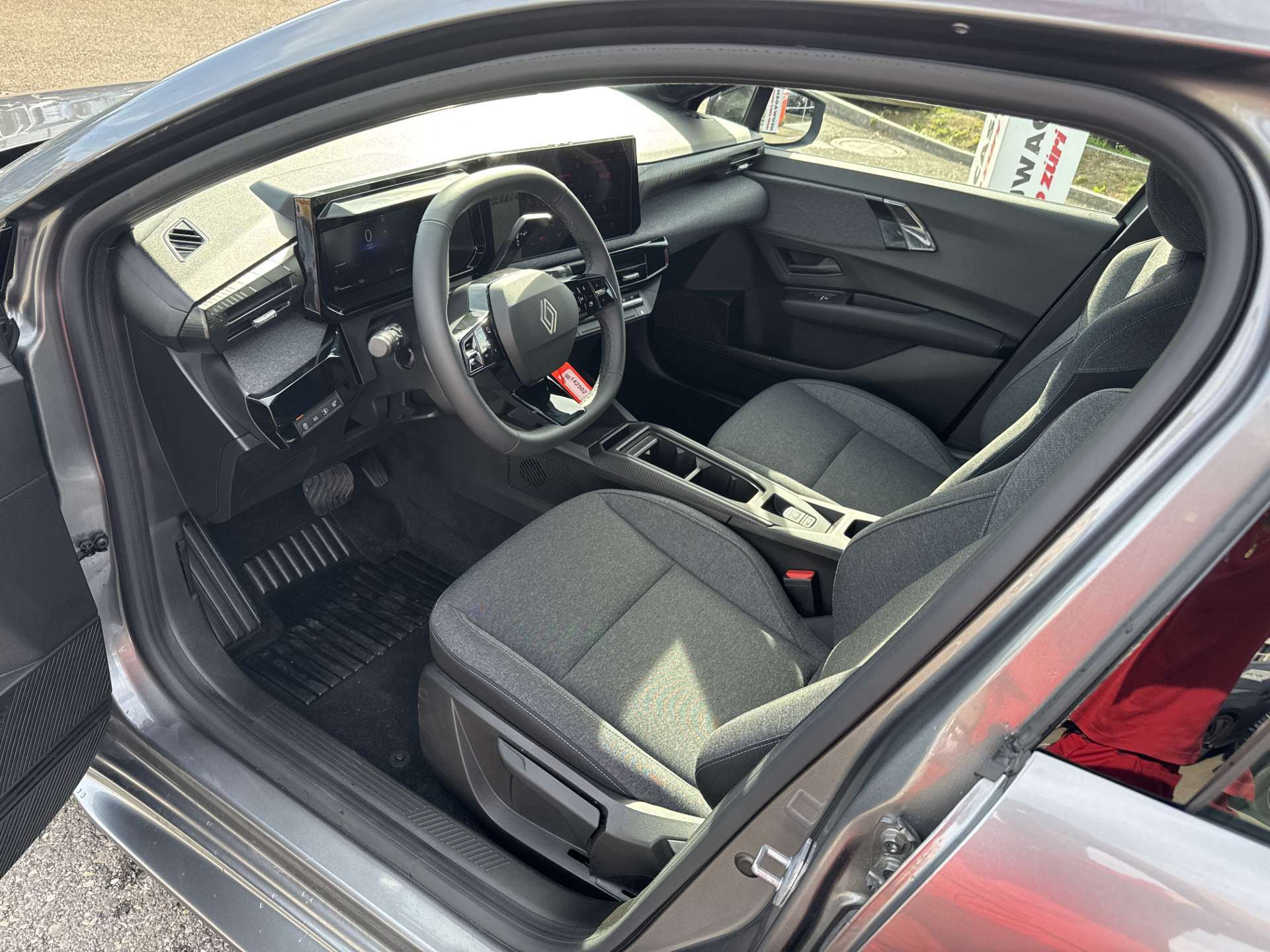 RENAULT Clio 1.2 TCe Evolution NEUES MODELL EDC-Automat-image-5
