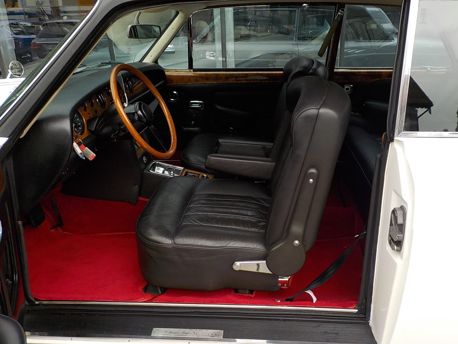 ROLLS-ROYCE Silver Shadow two door saloon-image-11