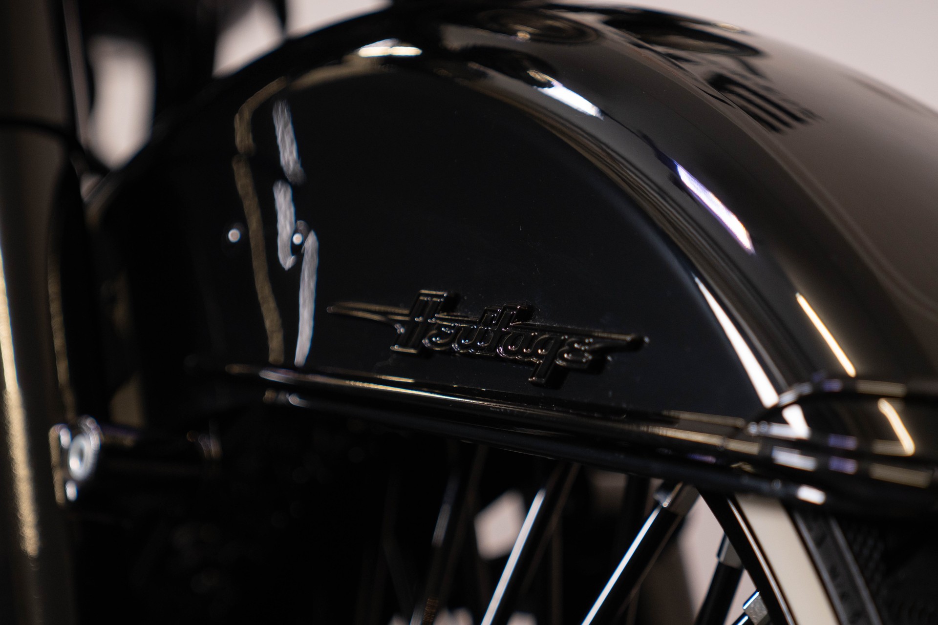 HARLEY-DAVIDSON FLHCS Heritage Classic 114 Black Finish-image-8