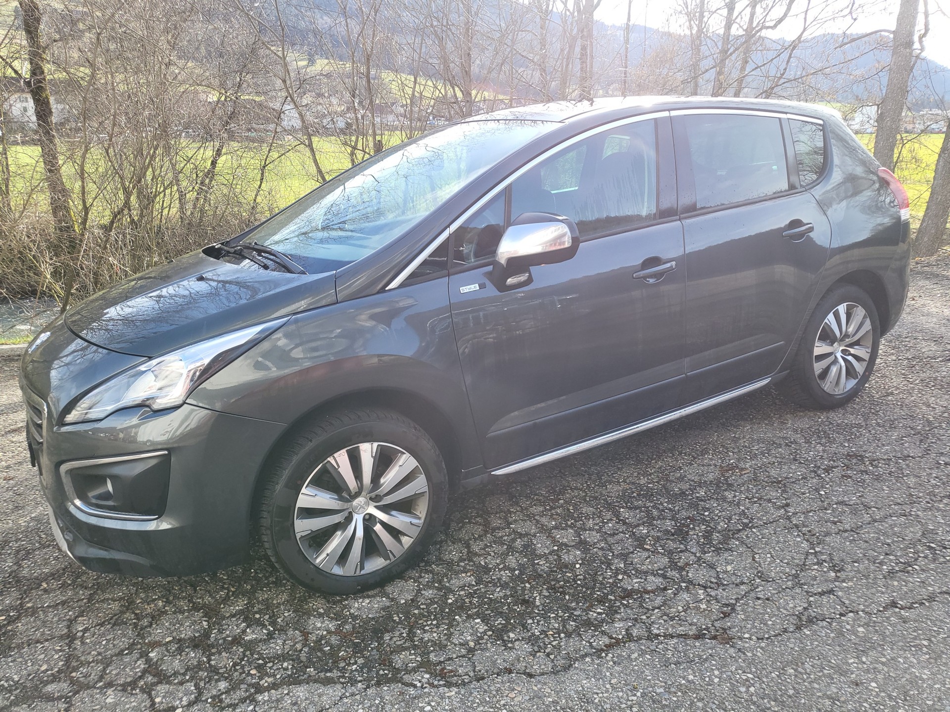PEUGEOT 3008 1.6 16V T Active-image-1