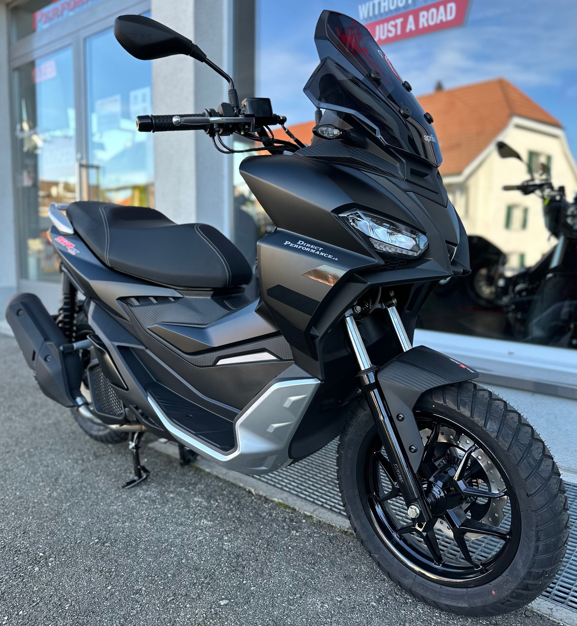 APRILIA SR 125 GT ABS-image-8