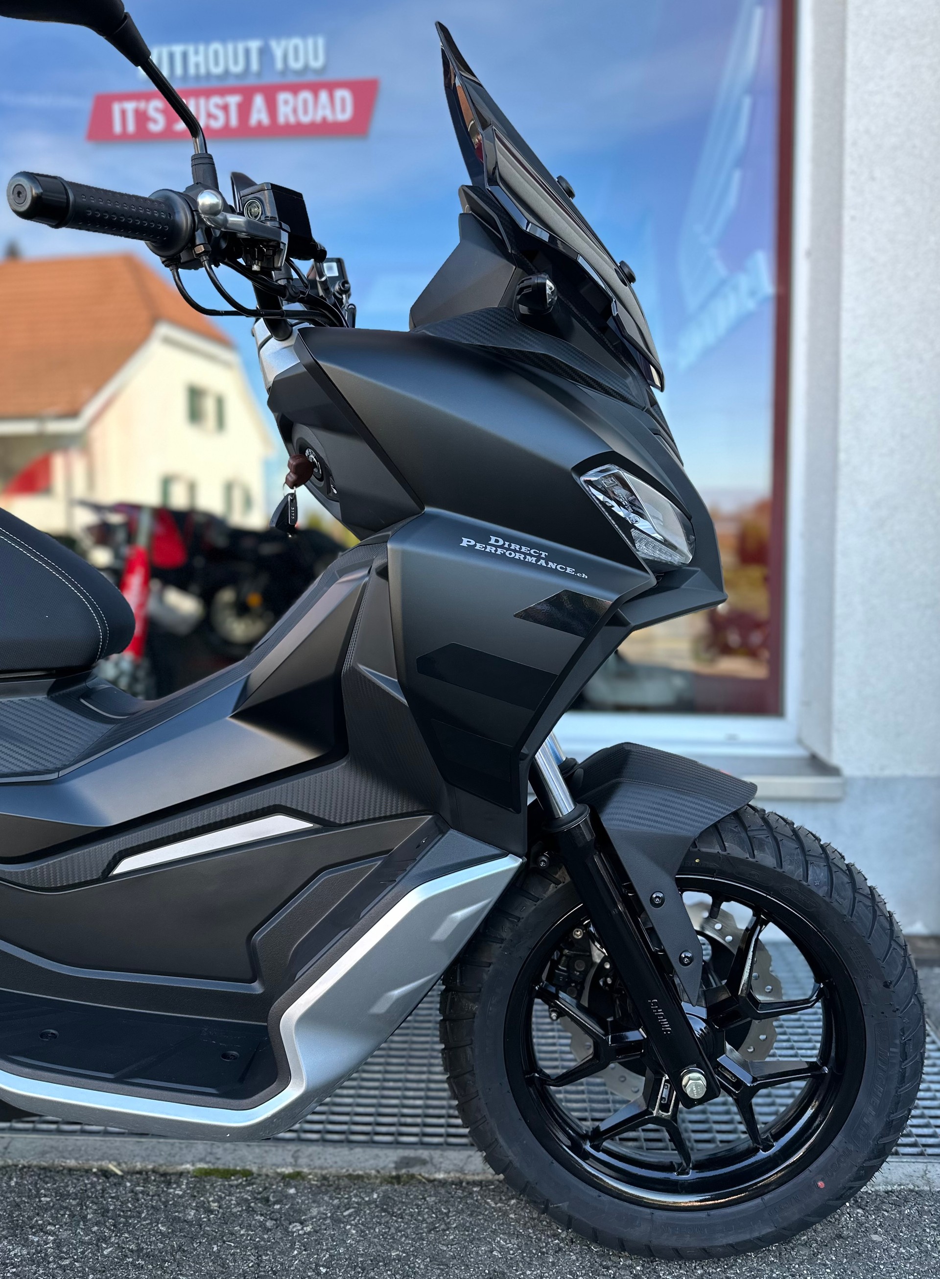 APRILIA SR 125 GT ABS-image-4