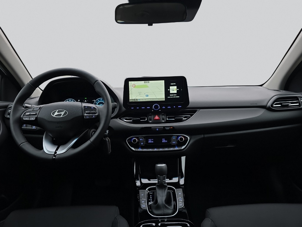 HYUNDAI i30 1.5 T-GDi Amplia-image-13