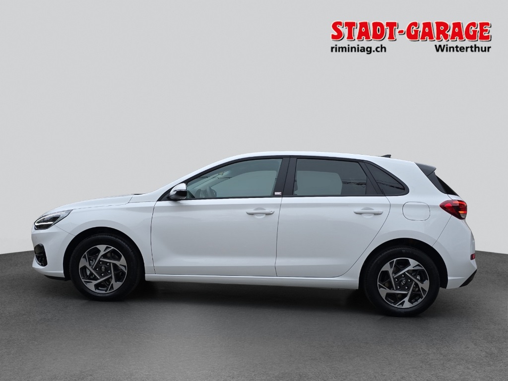 HYUNDAI i30 1.5 T-GDi Amplia-image-5