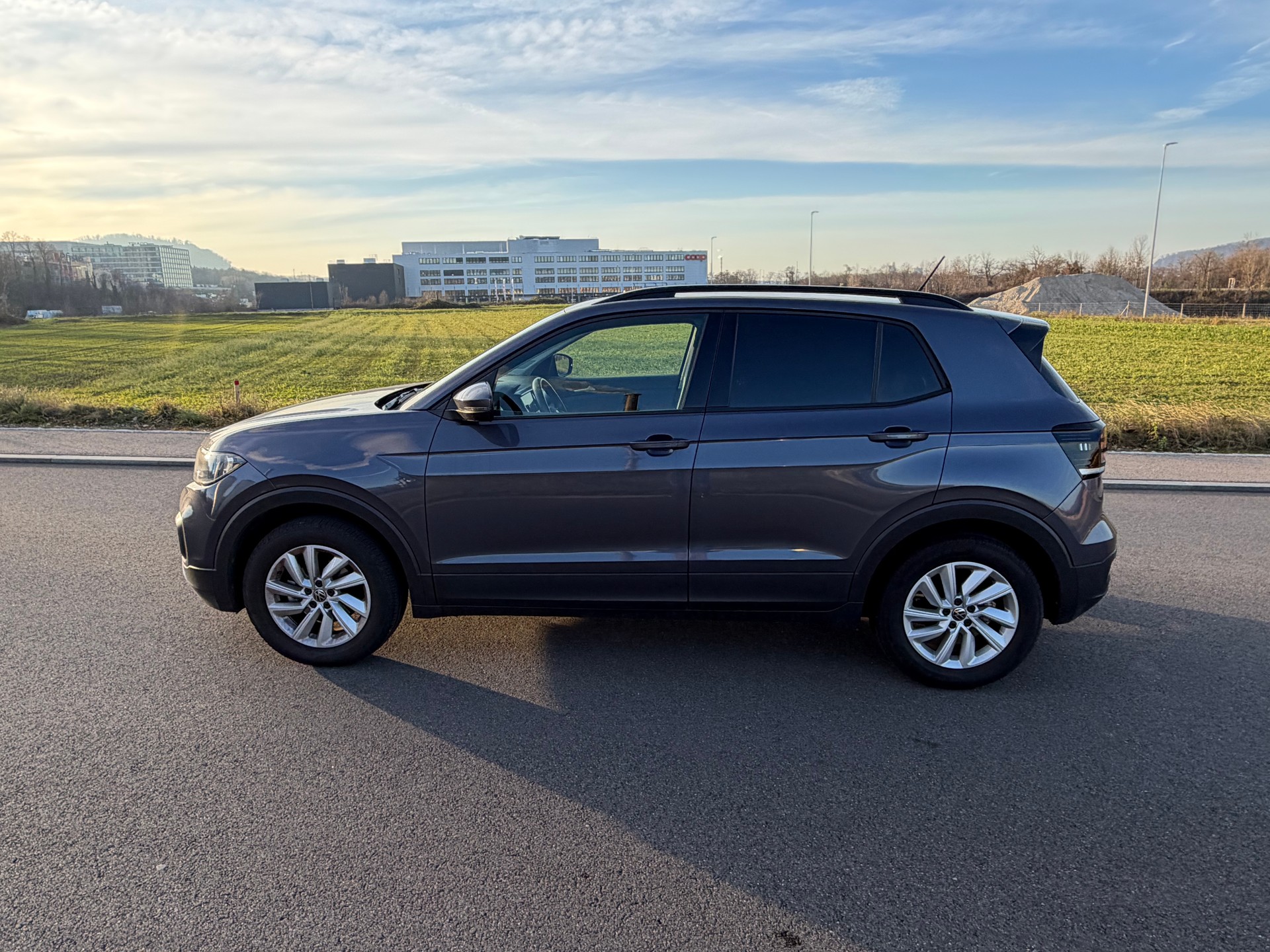 VW T-Cross 1.0 TSI Life Limited DSG-image-9