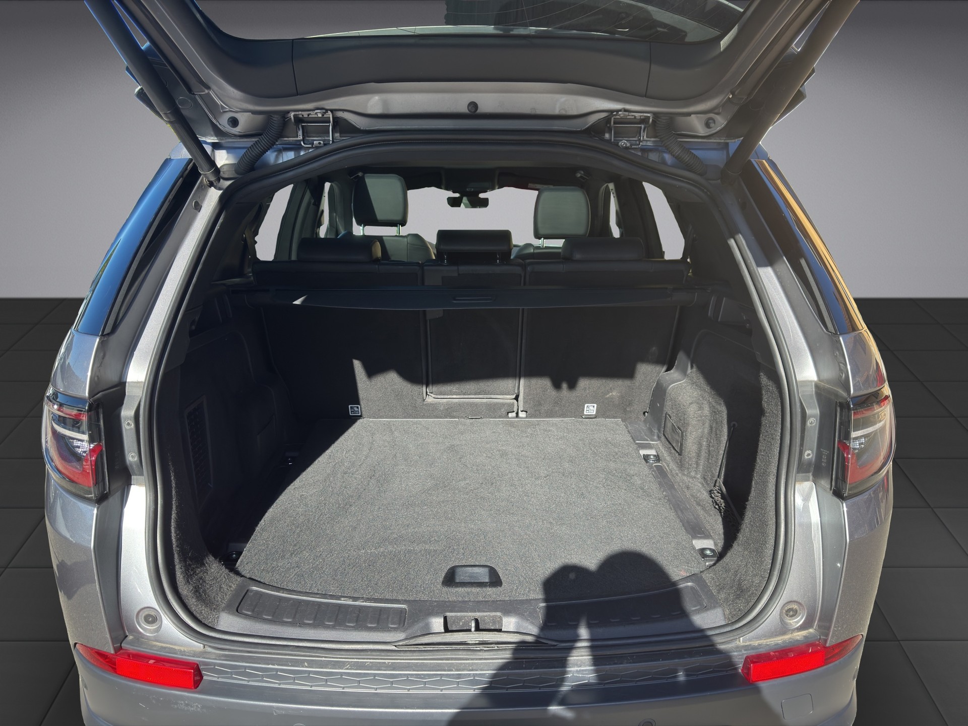 LAND ROVER Discovery Sport 2.0 TD4 180 SE-image-5