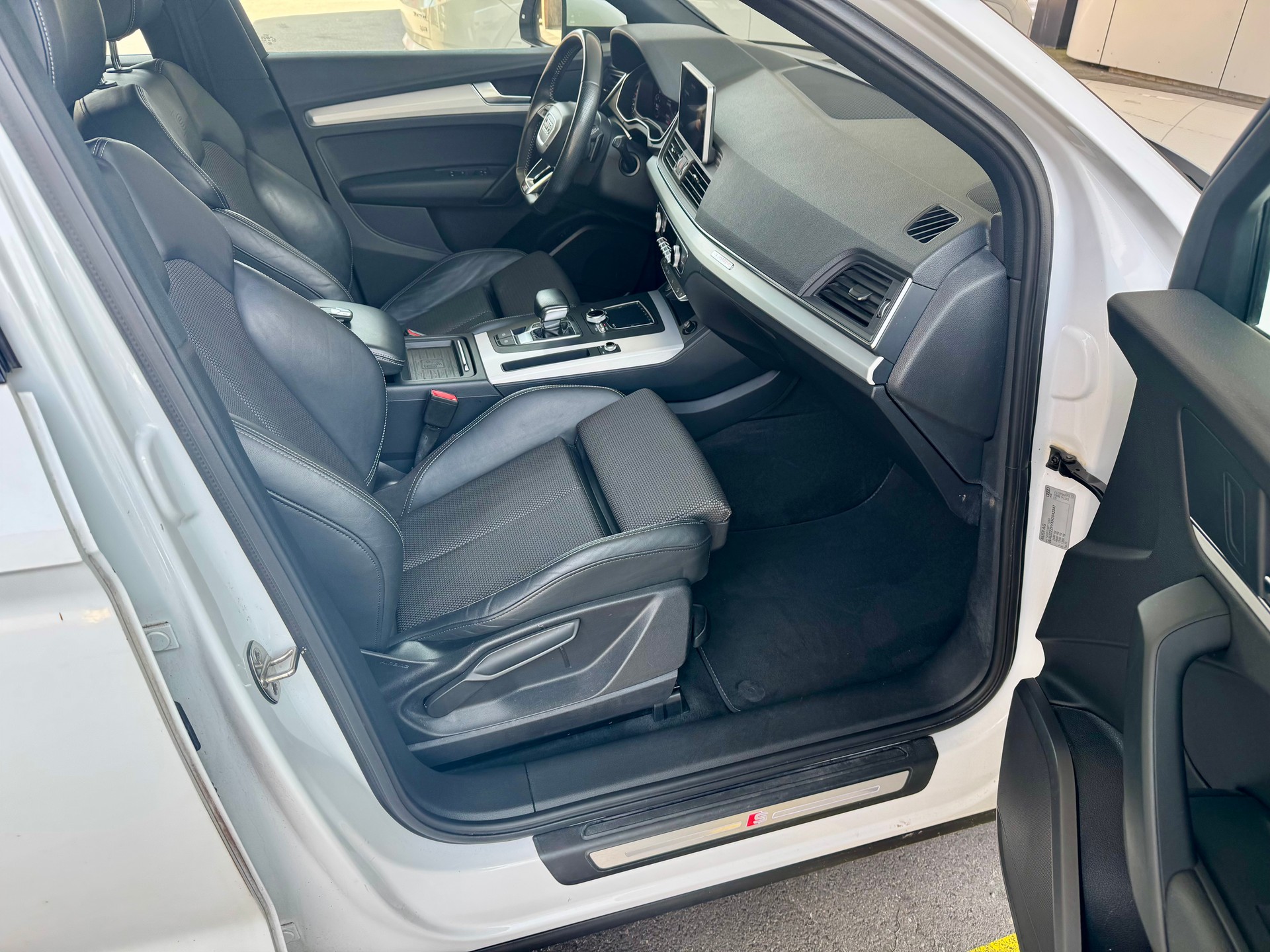 AUDI Q5 2.0 TDI sport quattro S-tronic - S Line - Frisch ab MFK und grossem Service (ZR und WP ersetzt)-image-13