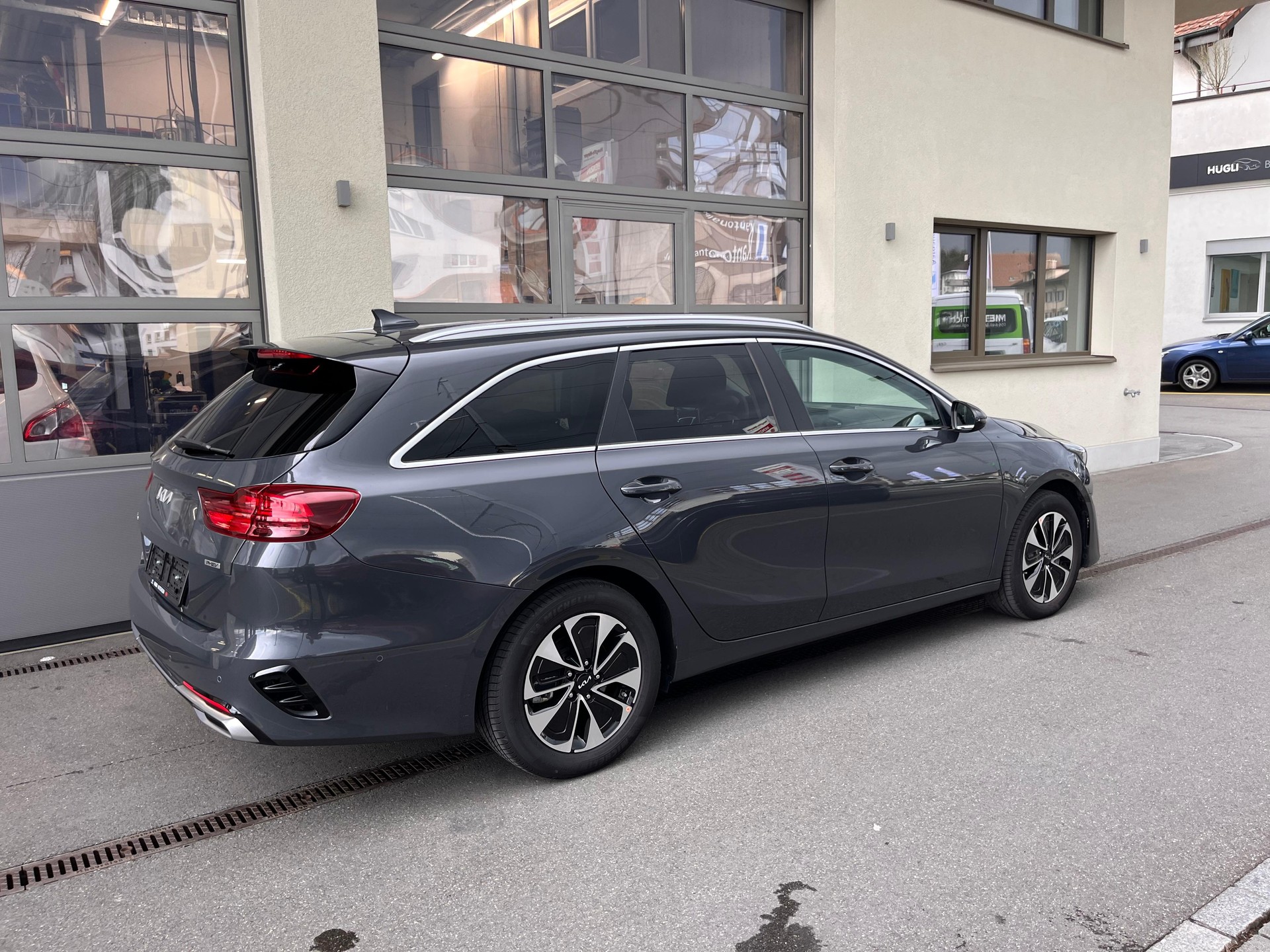 KIA Ceed SW 1.6 GDi Plug-in Hybrid Style-image-9