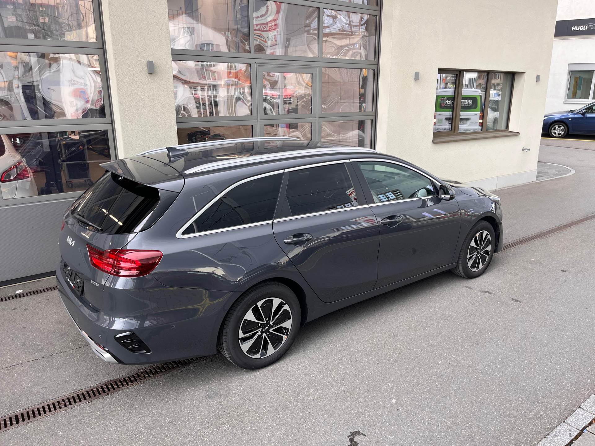 KIA Ceed SW 1.6 GDi Plug-in Hybrid Style-image-10