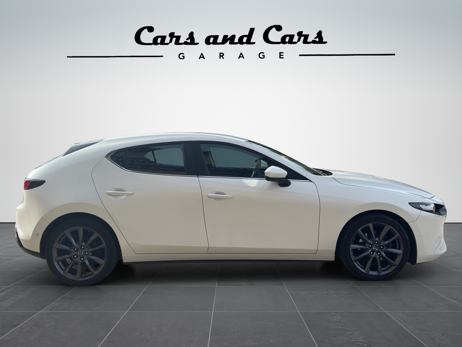 MAZDA 3 Hatchback SKYACTIV-G M Hybrid 122 Revolution Automat-image-3