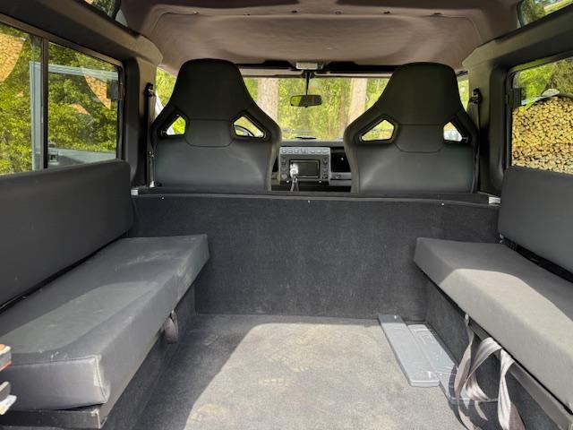 LAND ROVER Defender 90 2.5 Tdi St.Wagon-image-4