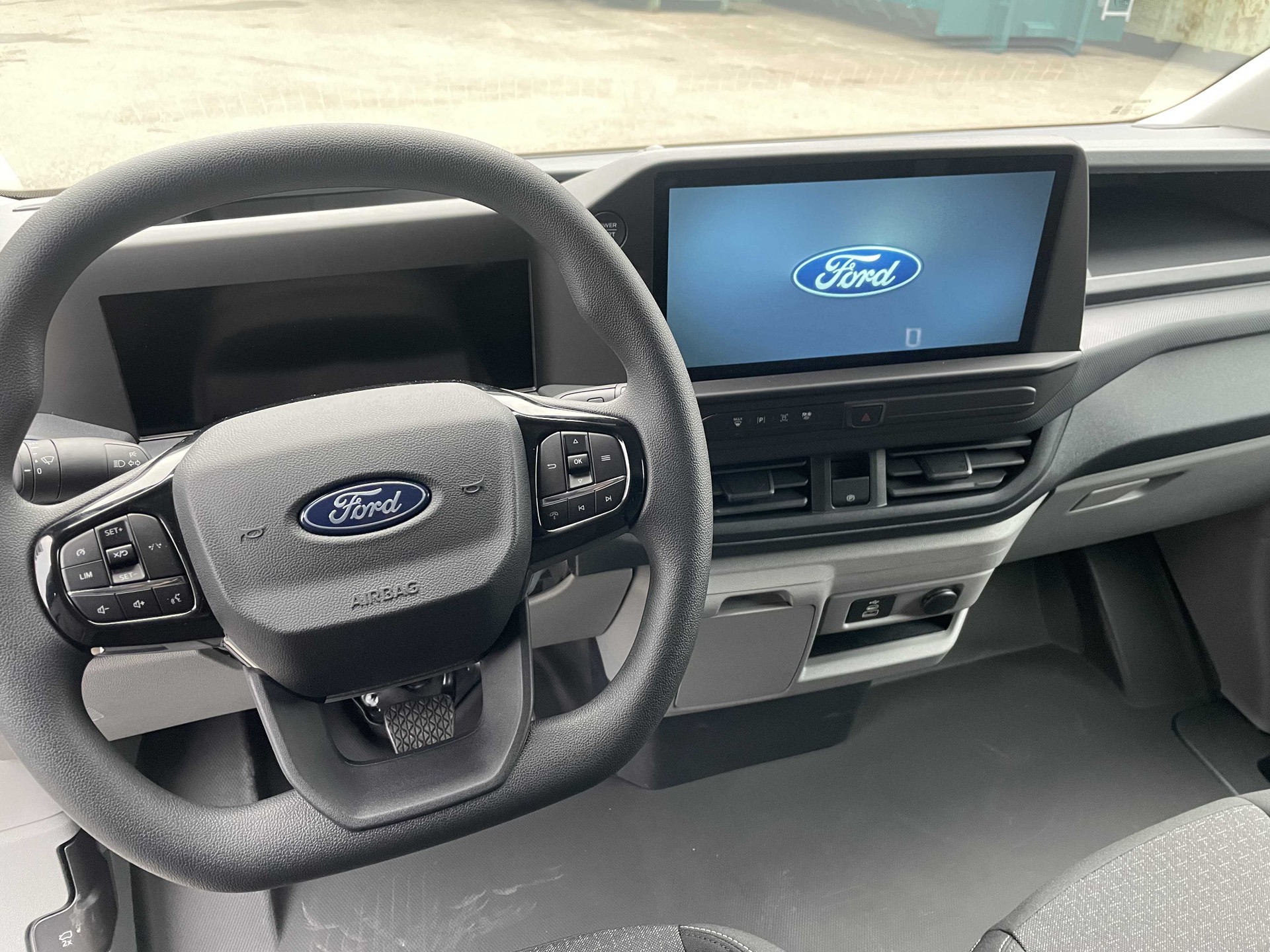 FORD Transit Custom Van 280 L1 2.0 EcoBlue 136 Trend-image-22