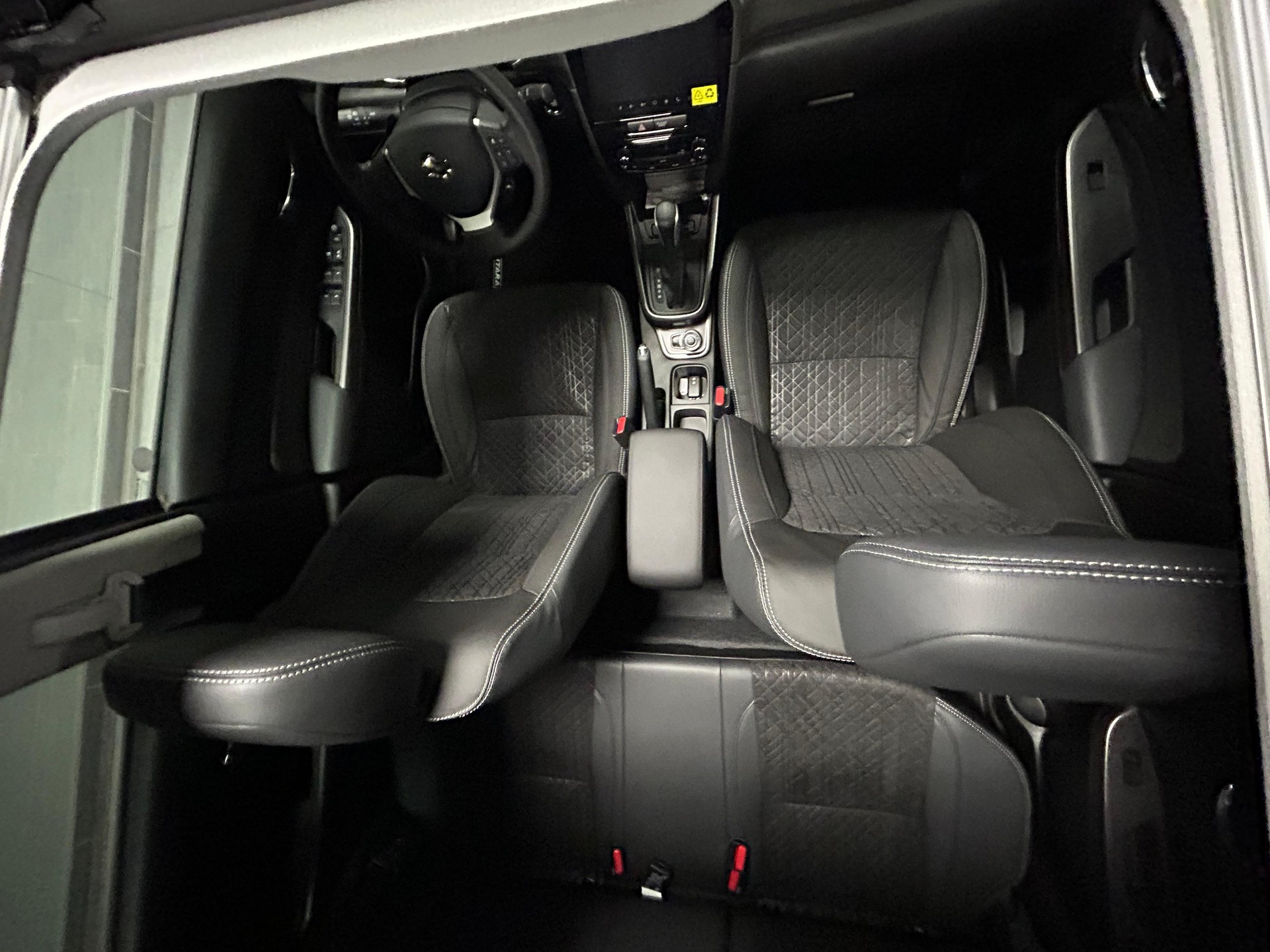 SUZUKI Vitara 1.4 T Compact Top Hybrid 4x4-showroom-element-2