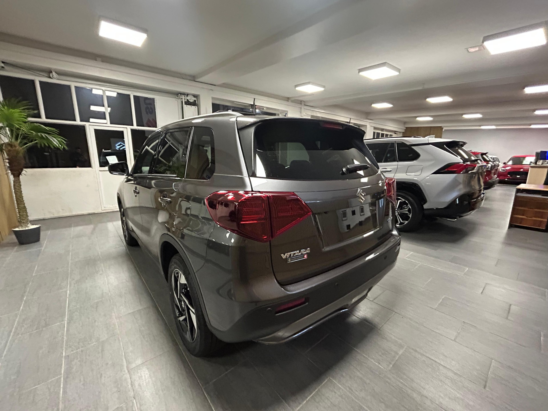 SUZUKI Vitara 1.4 T Compact Top Hybrid 4x4-image-6
