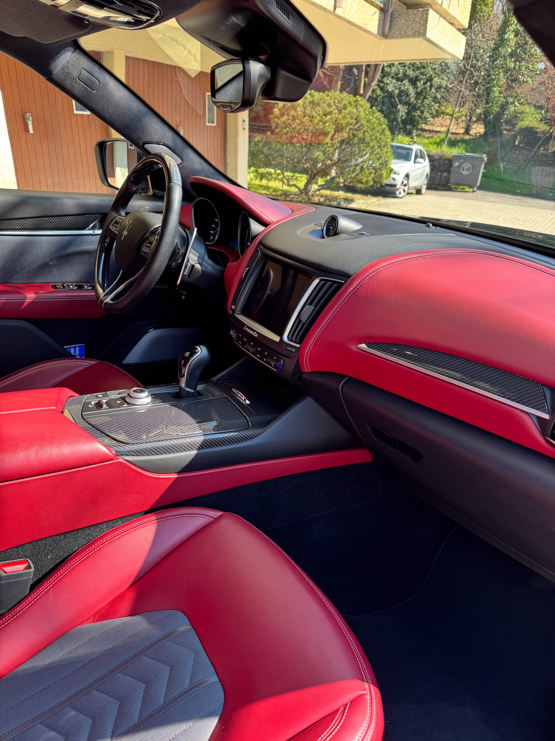 MASERATI Levante S 3.0 V6 GranLusso Automatica-image-11