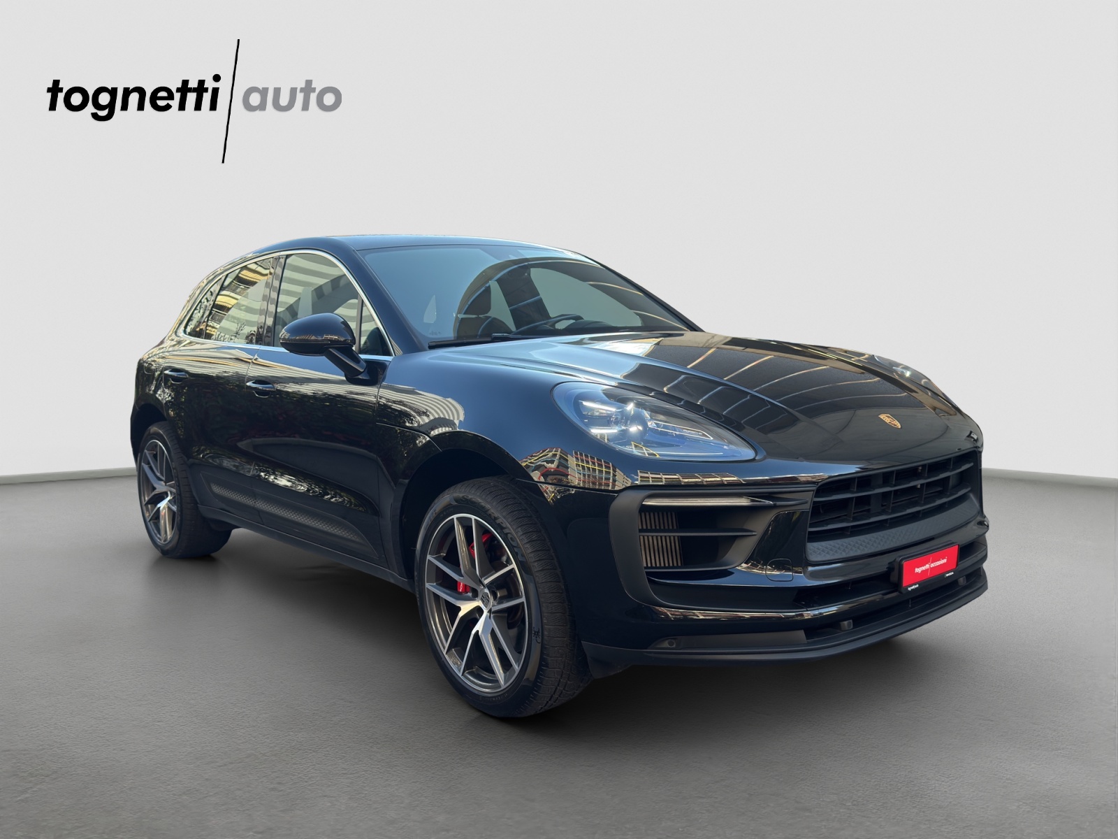 PORSCHE Macan S PDK-showroom-element-1
