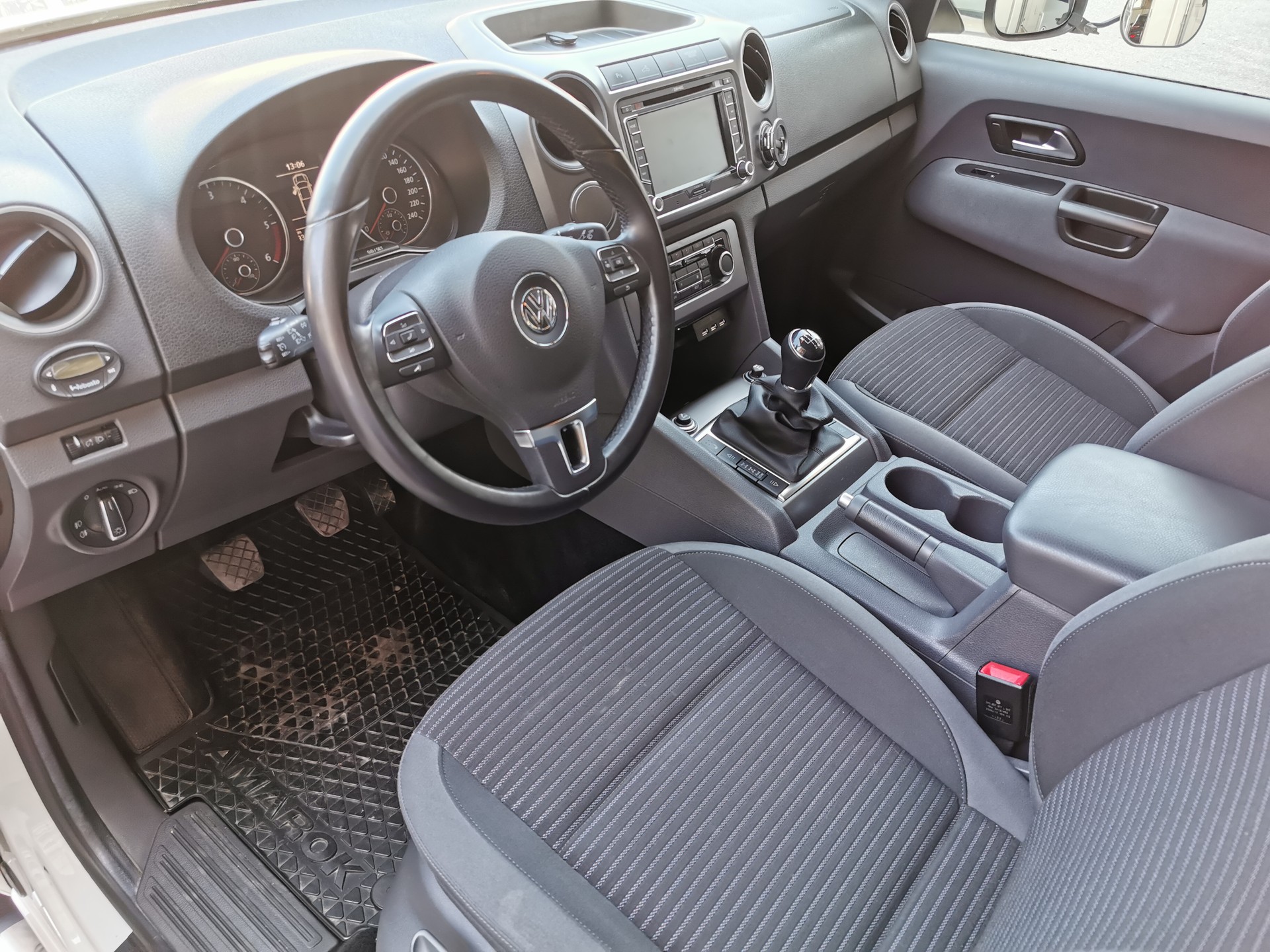 VW Highline-image-12