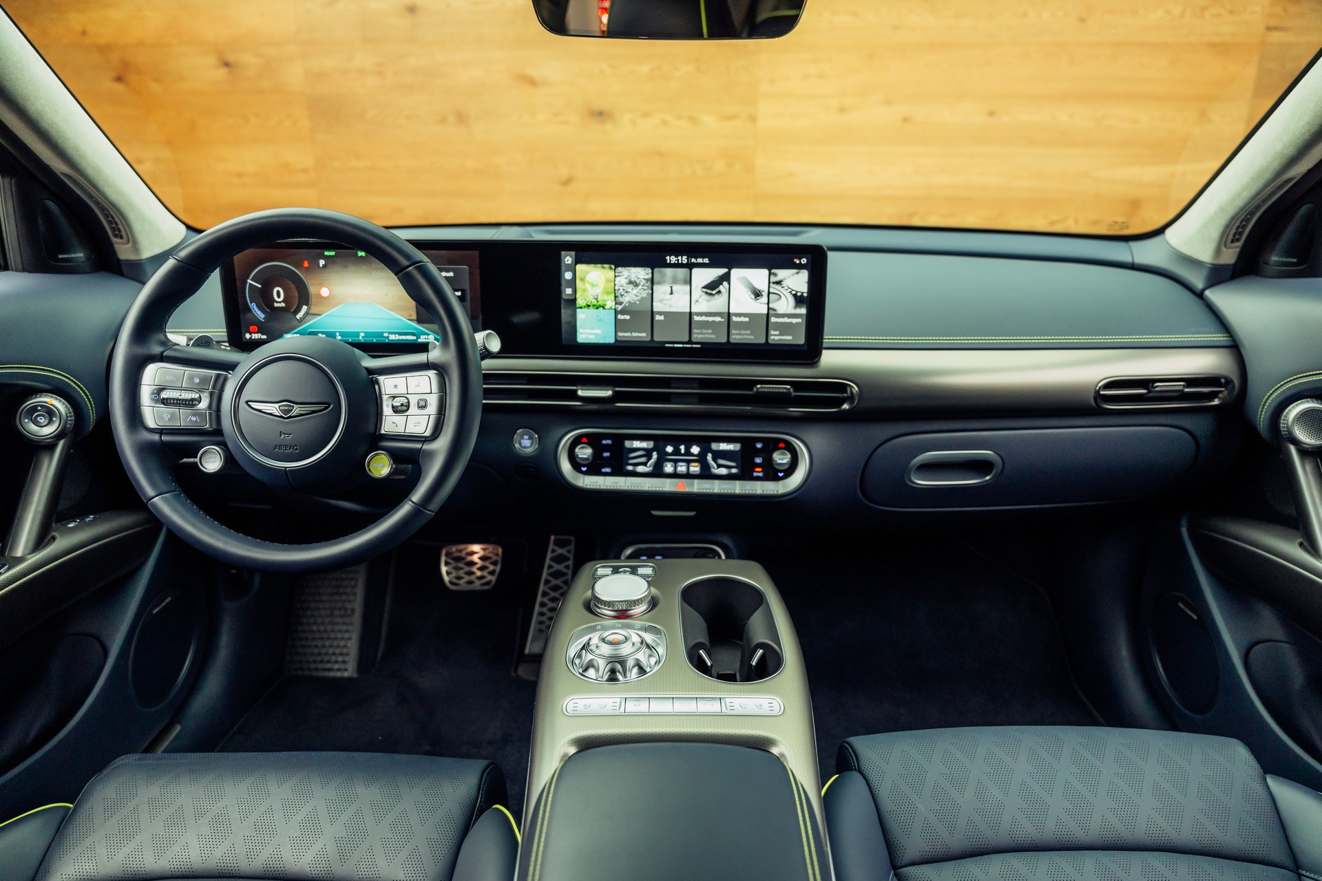 GENESIS GV60 77.4 kWh Sport Plus AWD-image-4