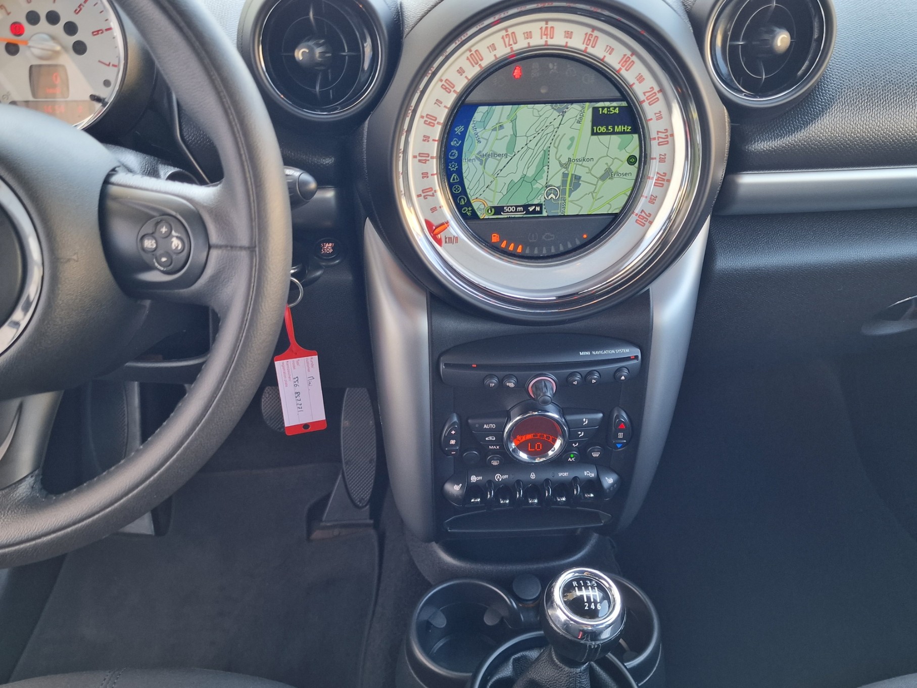 MINI Countryman Cooper D ALL4-image-11