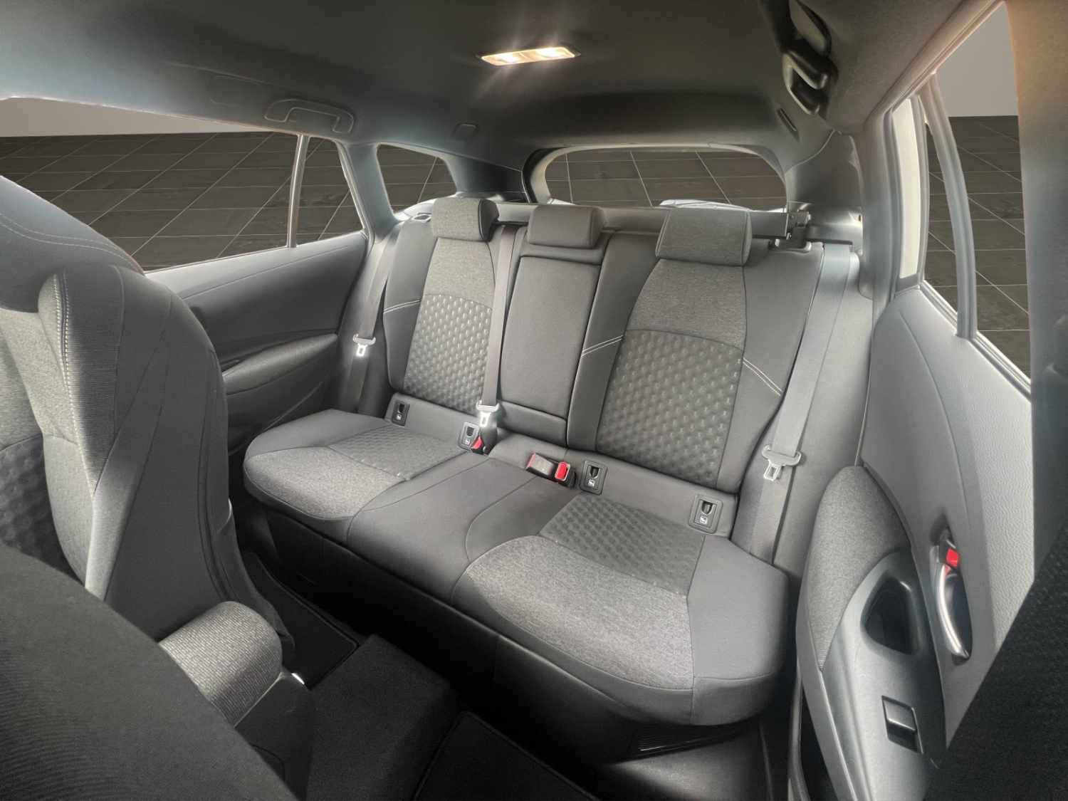 TOYOTA Corolla Touring Sports 1.8 HSD Comfort-image-16