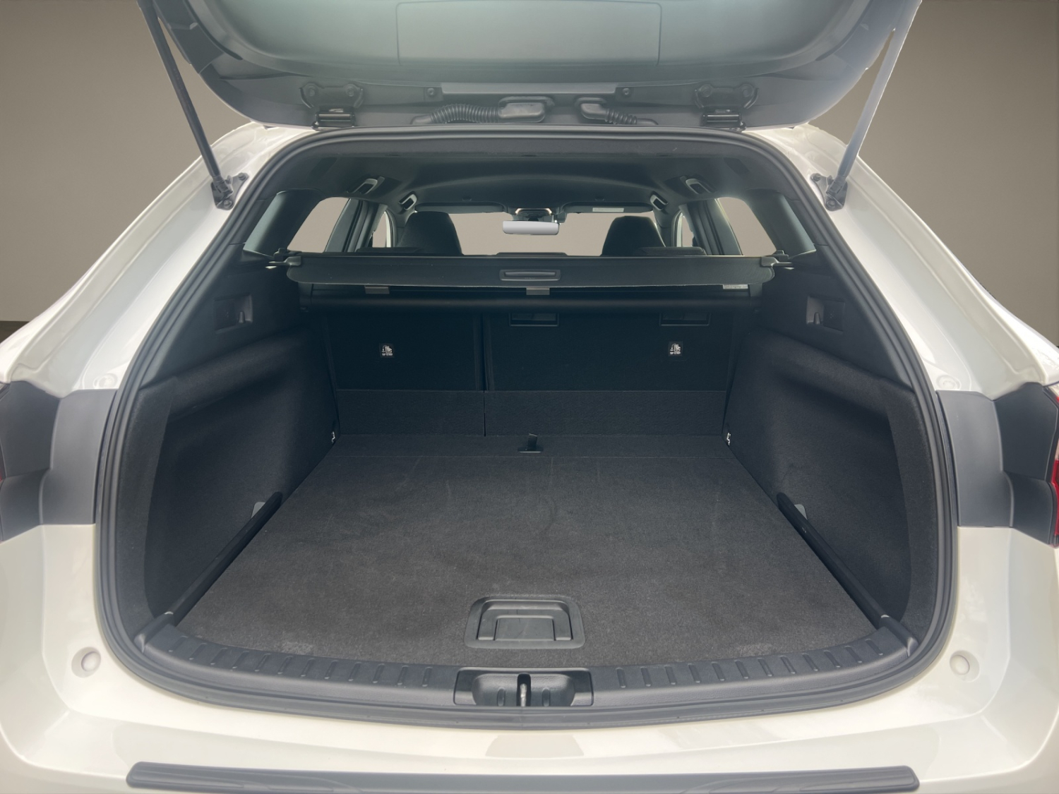 TOYOTA Corolla Touring Sports 1.8 HSD Comfort-image-17