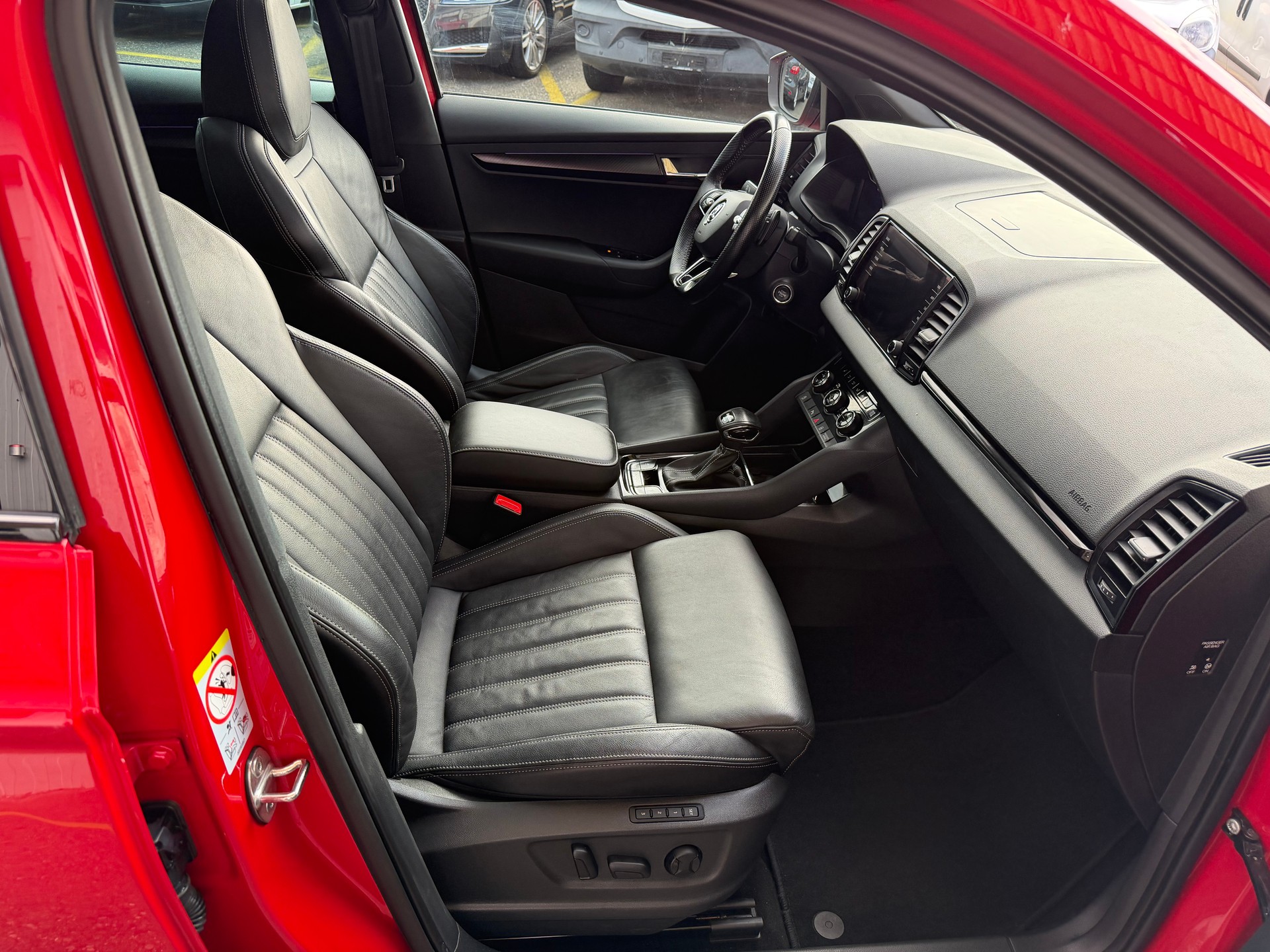 SKODA Karoq 2.0 TDI CR Ambition Sport-Line 4x4 DSG-image-10