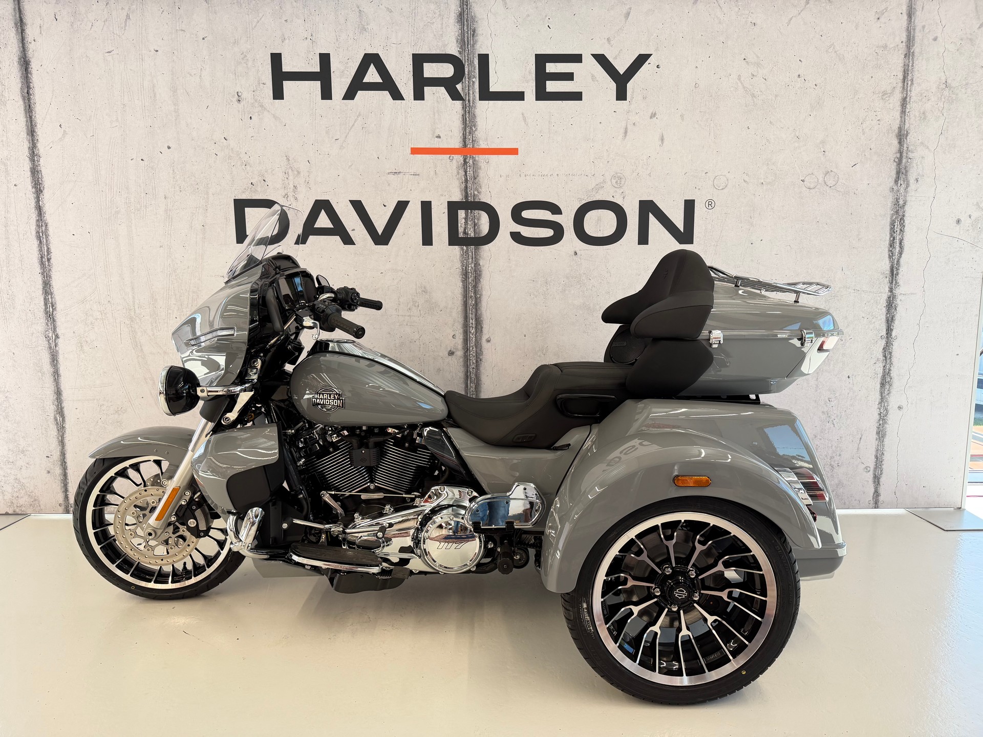 HARLEY-DAVIDSON FLHLT STREET GLIDE TRIKE-image-3