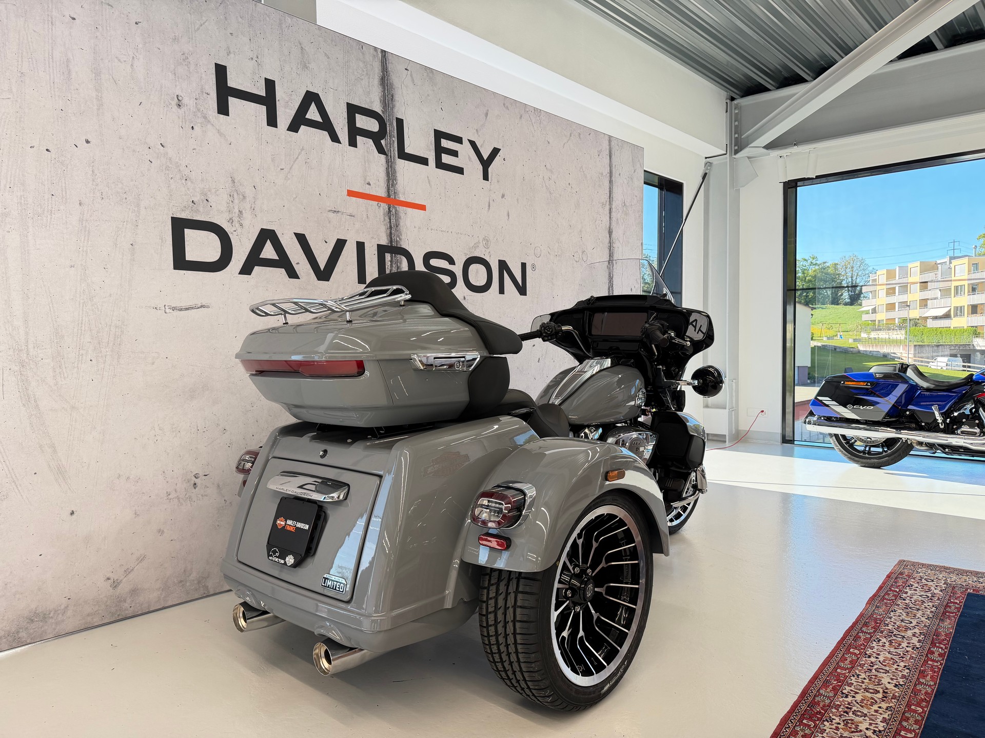 HARLEY-DAVIDSON FLHLT STREET GLIDE TRIKE-image-2