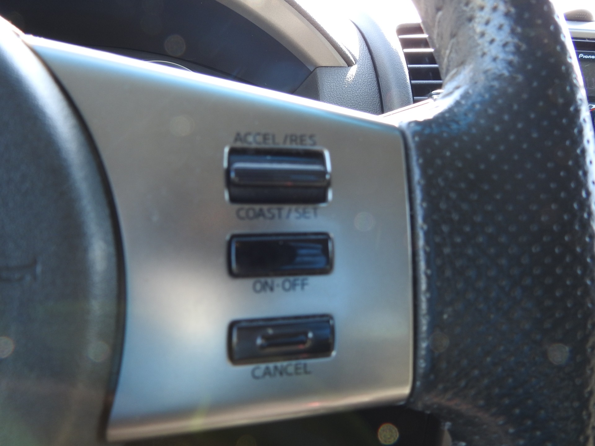 NISSAN Pathfinder 2.5 dCi SE-image-24